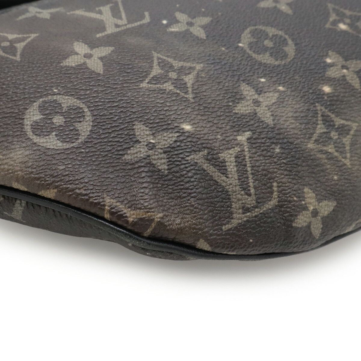 Louis Vuitton Louis Vuitton Louis Vuitton Discovery Monogram Galaxy 2way Waist Bag Textile Belt Bag M44444 DUTY FREE for USA Size ONE SIZE - 3 Thumbnail