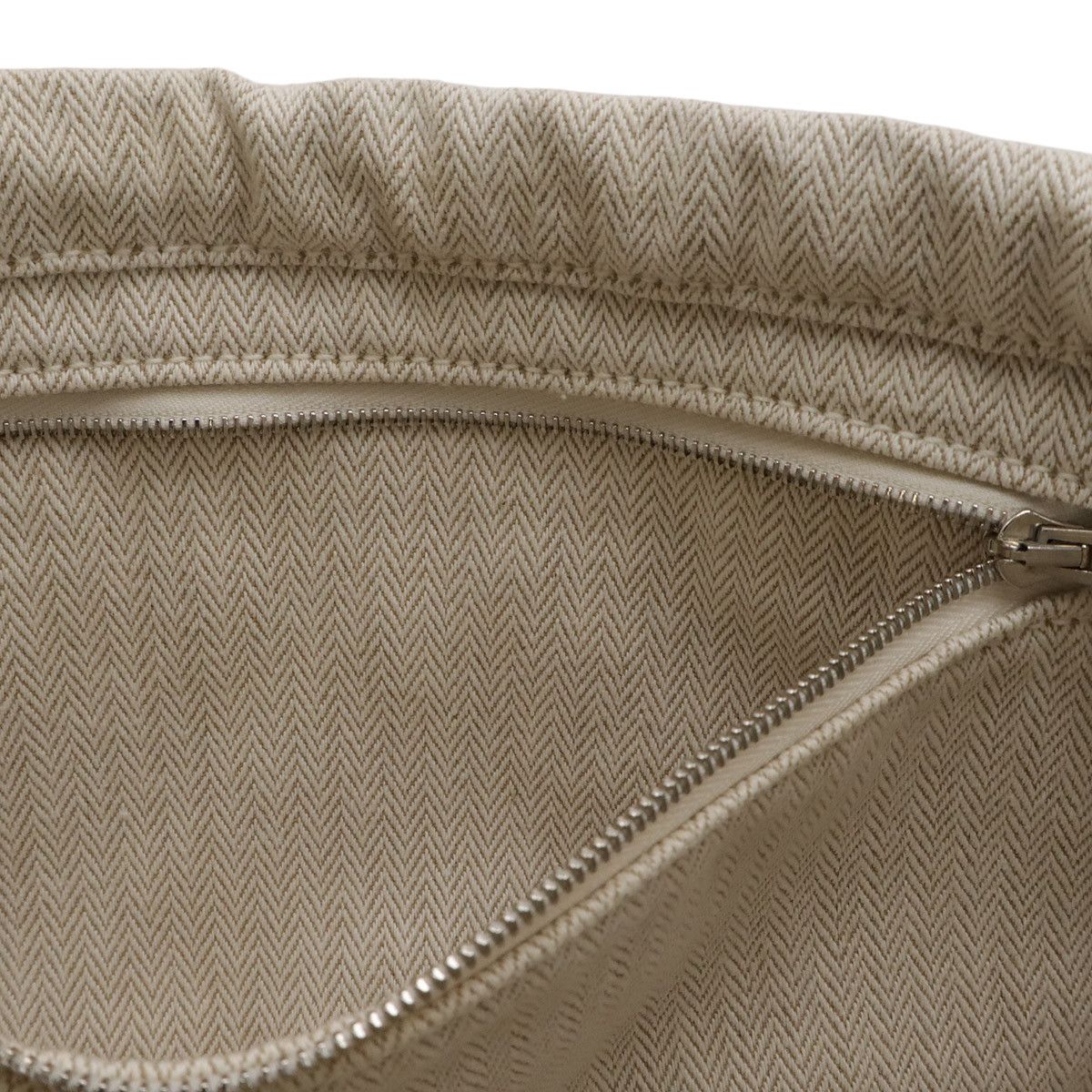 Hermes Hermes Hermès Fourbi25 Tissage Chevron Vau Barenia Pouch Textile Vanity Bag DUTY FREE for USA Size ONE SIZE - 5 Thumbnail