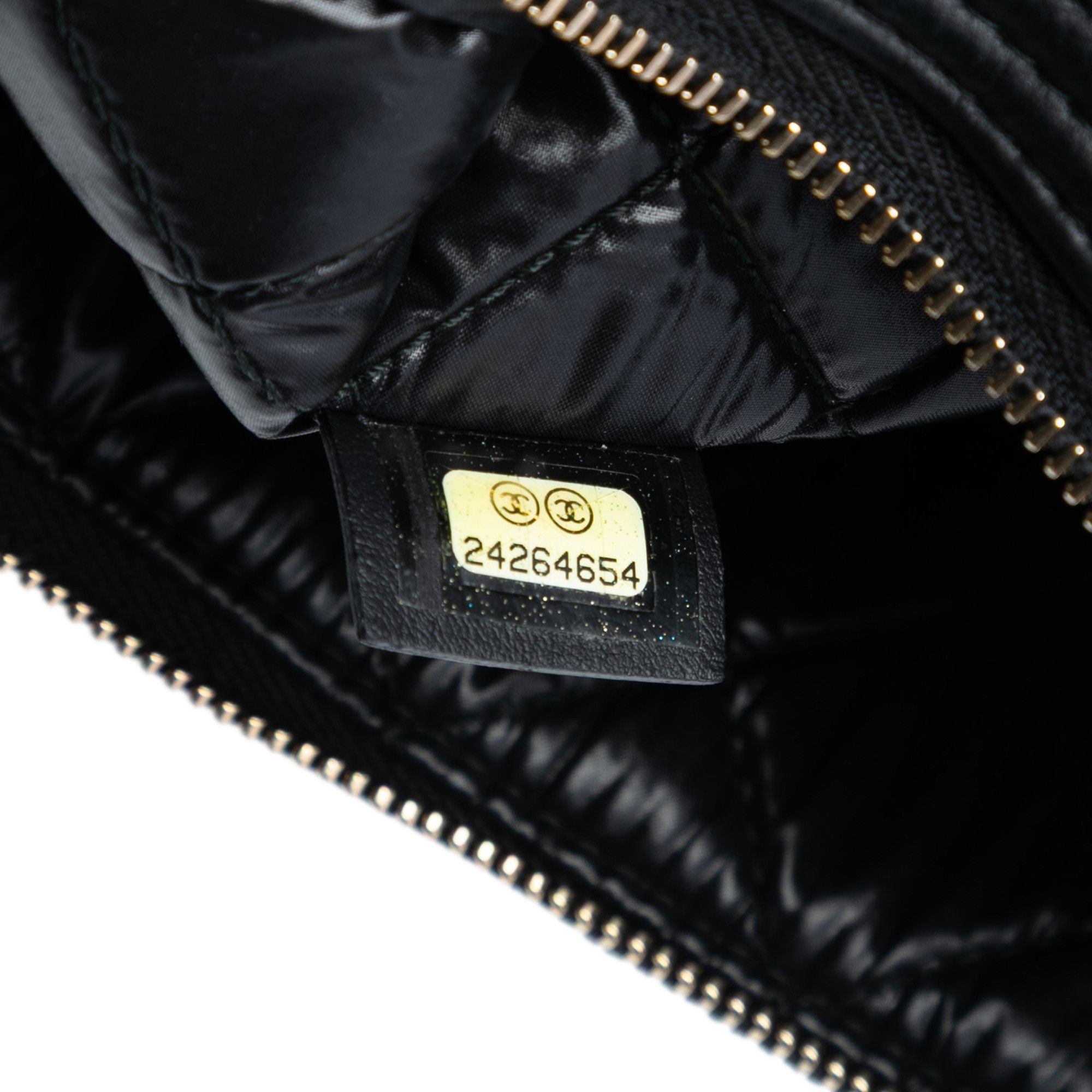 Chanel Chanel Medium Quilted Caviar Boy O Case Clutch Size ONE SIZE - 6 Thumbnail