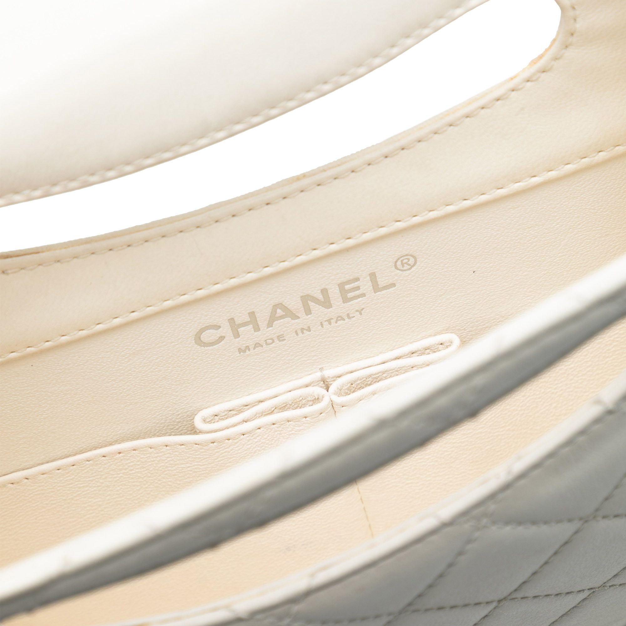 Chanel Chanel Quilted Lambskin Delivery Cutout Handle Bag Size ONE SIZE - 5 Thumbnail