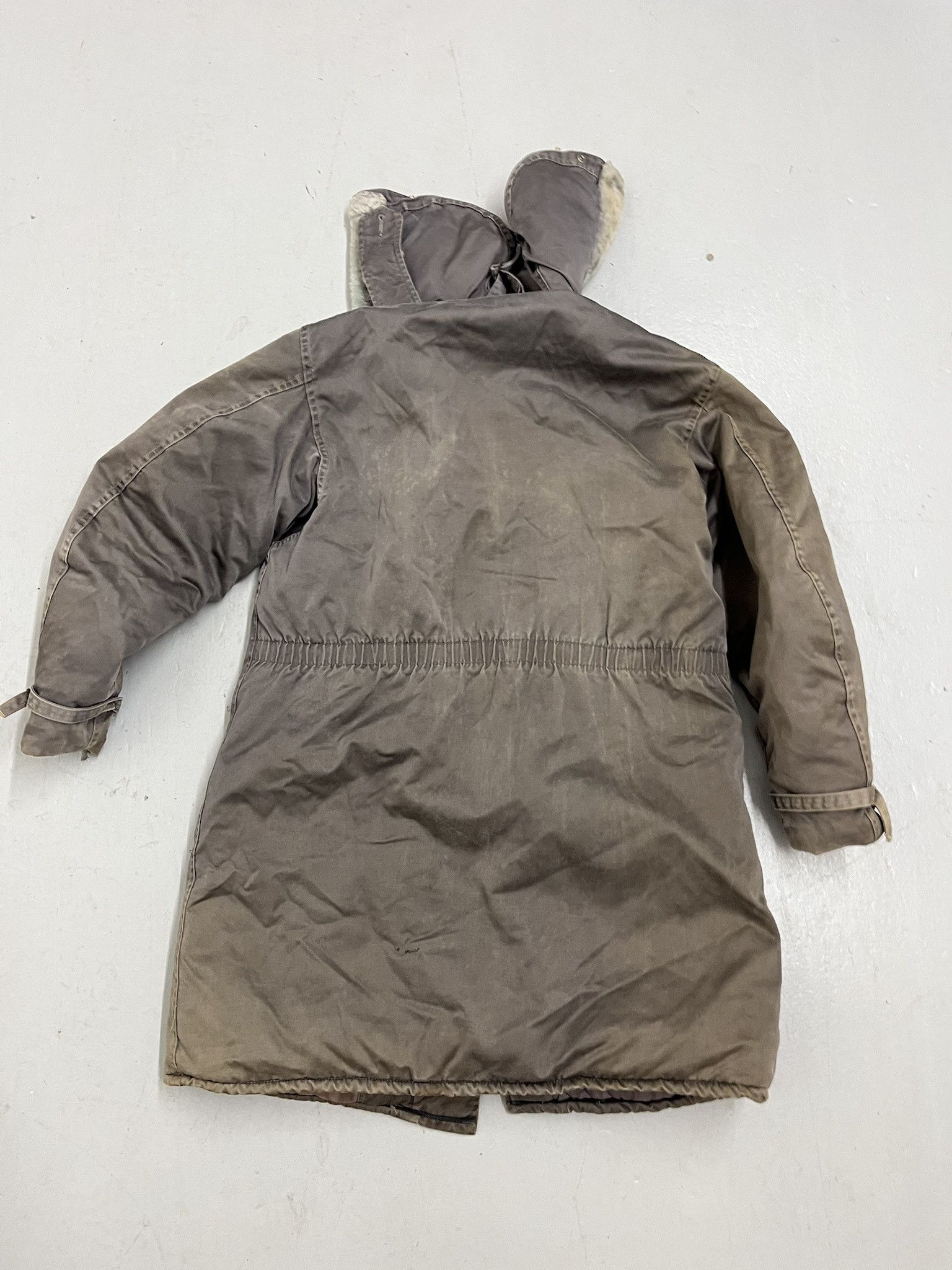 Vintage Vintage 1950s Military B-9 Cold Weather Parka Size L Size US L / EU 52-54 / 3 - 7 Thumbnail