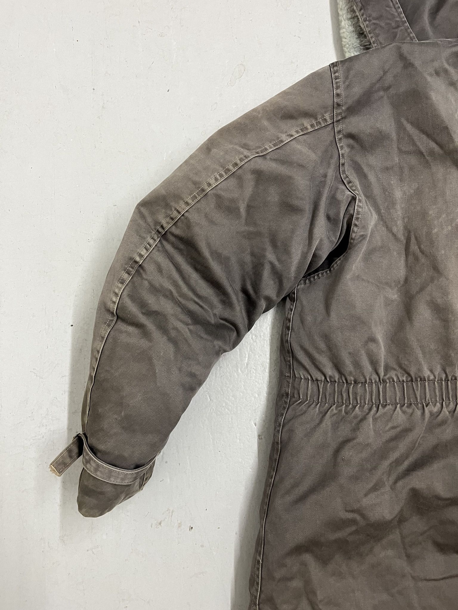 Vintage Vintage 1950s Military B-9 Cold Weather Parka Size L Size US L / EU 52-54 / 3 - 11 Thumbnail