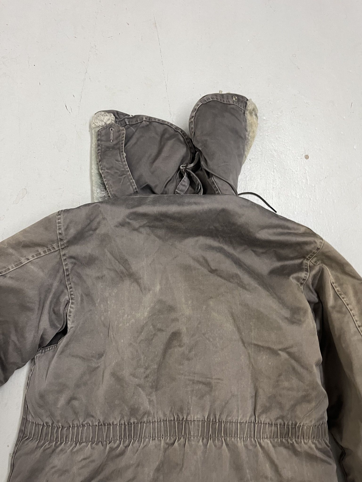 Vintage Vintage 1950s Military B-9 Cold Weather Parka Size L Size US L / EU 52-54 / 3 - 8 Thumbnail