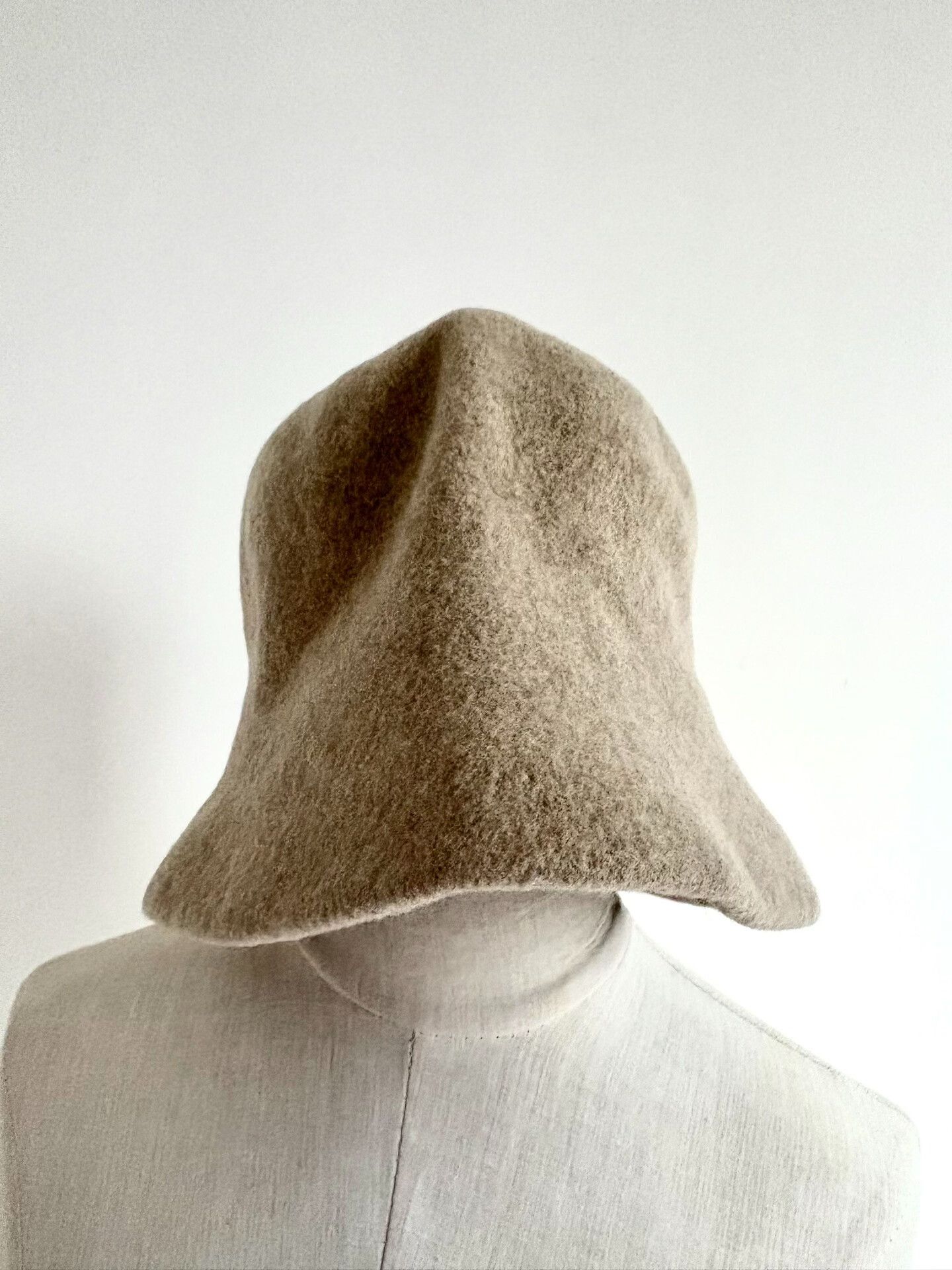 Vivienne Westwood vivienne westwood beige bucket hat Size ONE SIZE - 6 Thumbnail