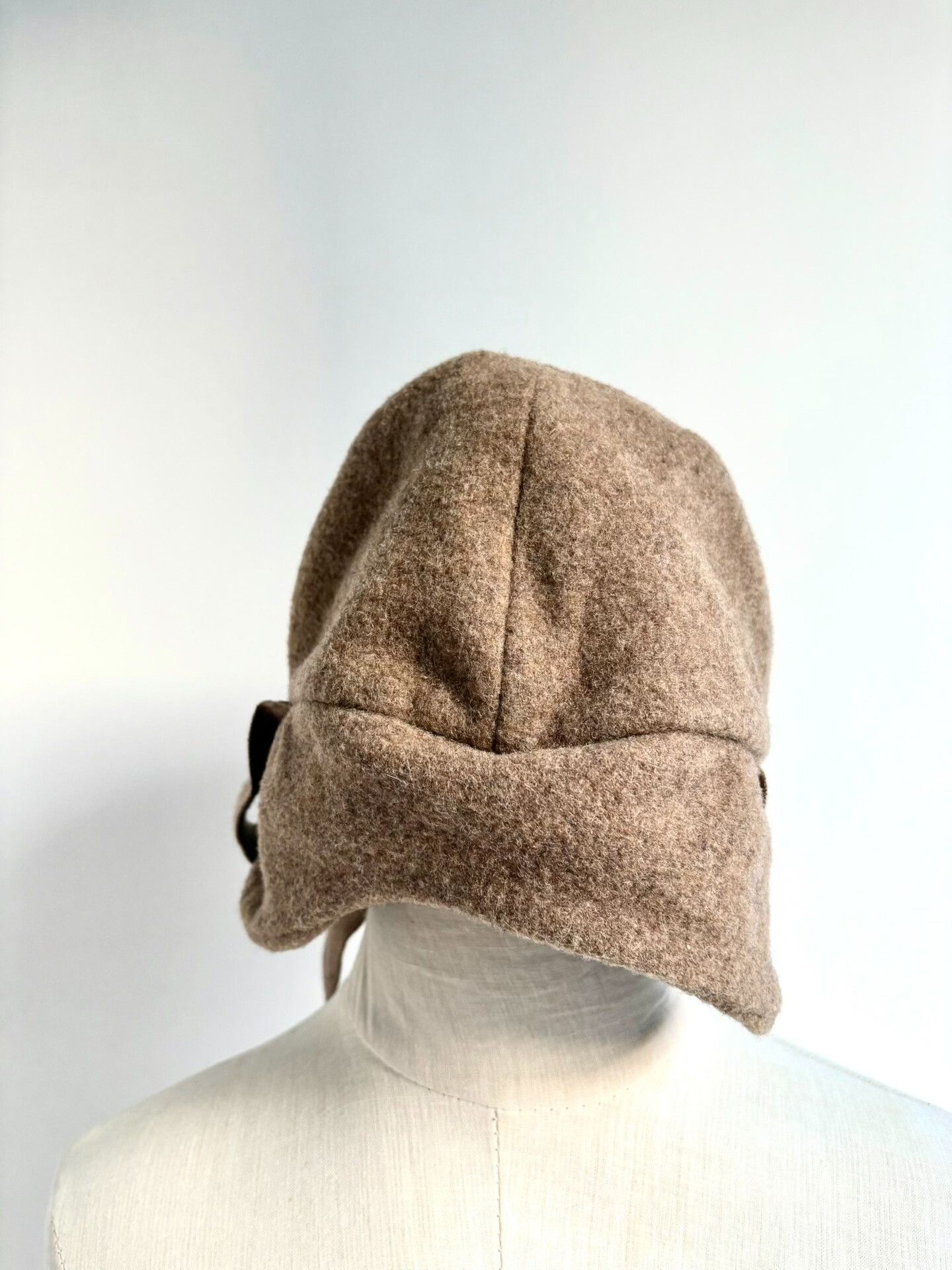 Vivienne Westwood vintage vivienne westwood camel bow hat Size ONE SIZE - 5 Thumbnail
