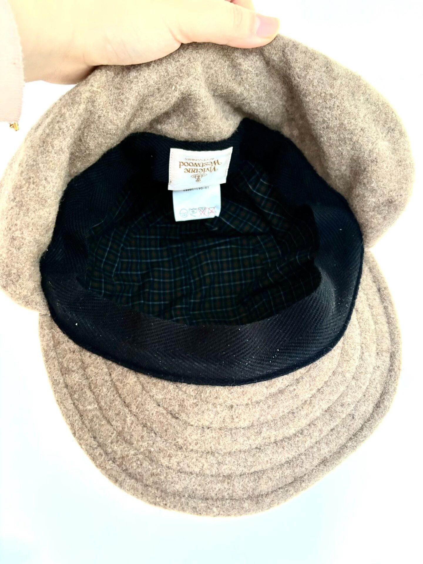 Vivienne Westwood vintage vivienne westwood camel bow hat Size ONE SIZE - 7 Thumbnail