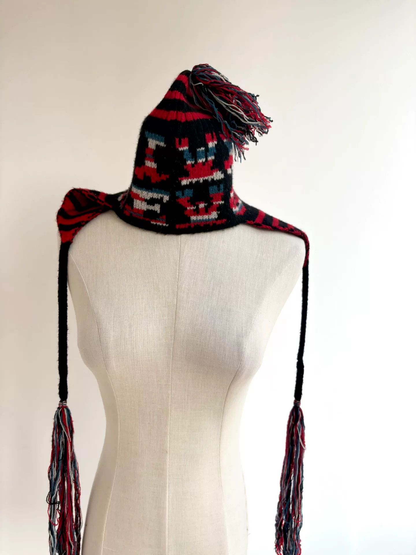 Vivienne Westwood vivienne westwood red black striped ear hat Size ONE SIZE - 4 Thumbnail