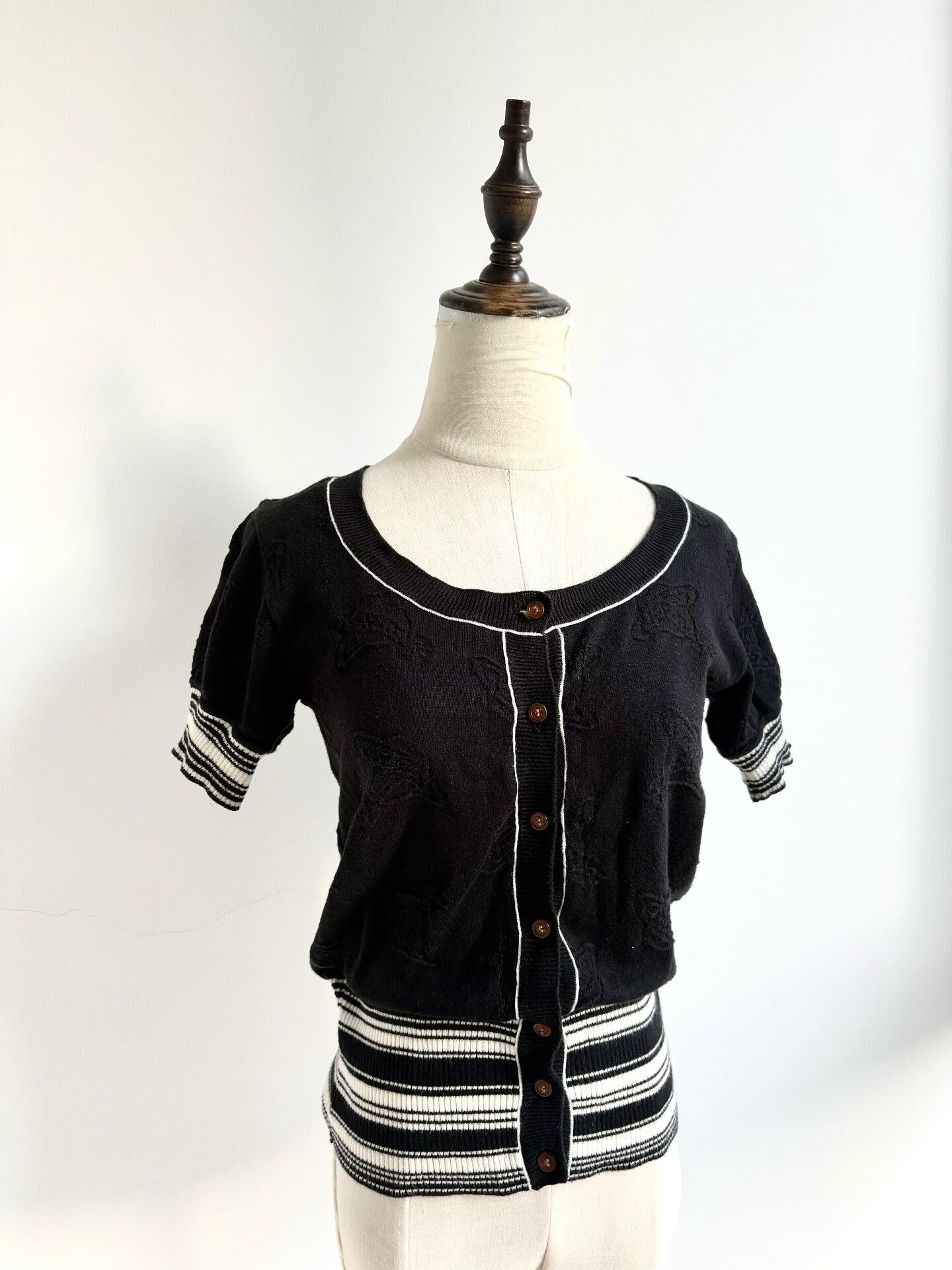 Vivienne Westwood vivienne westwood black short-sleeve cardigan Size S / US 4 / IT 40 - 2 Thumbnail