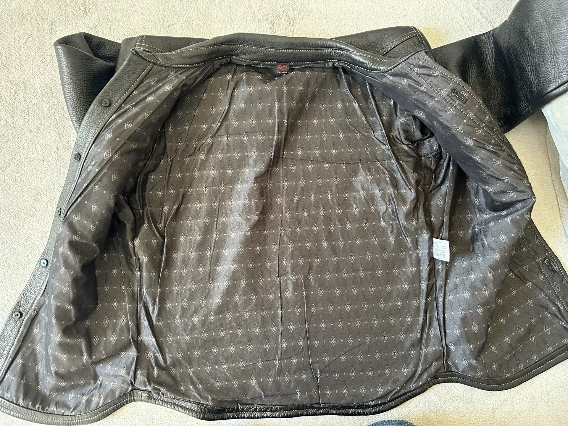 The Flat Head black leather shirt with unique buttons Size US S / EU 44-46 / 1 - 8 Thumbnail