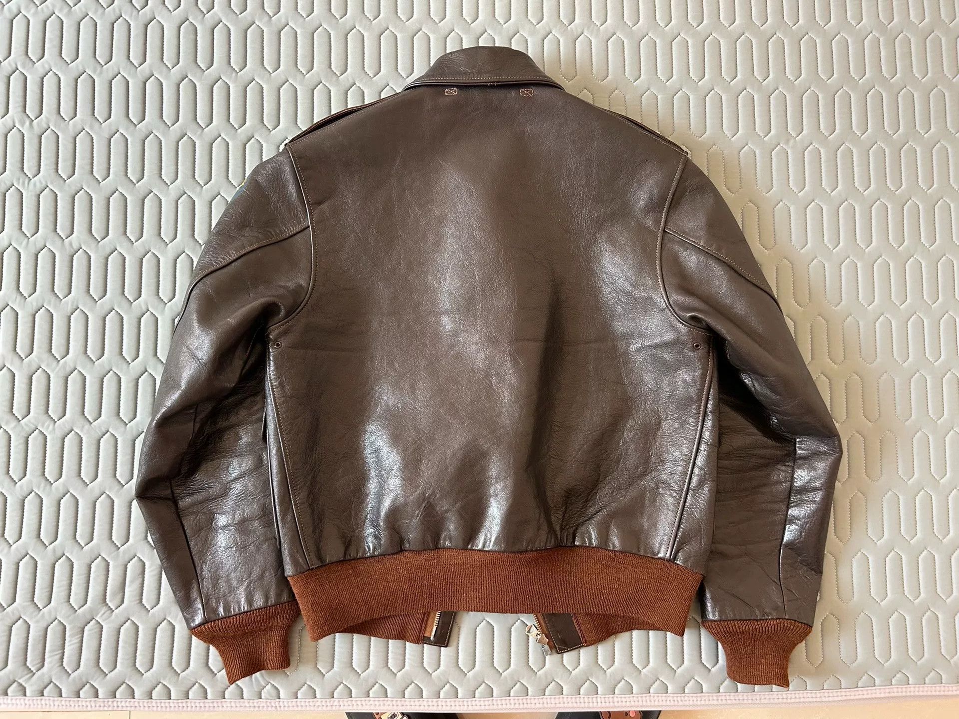 TOYS McCOY vintage leather bomber jacket with red patch Size US M / EU 48-50 / 2 - 2 Thumbnail