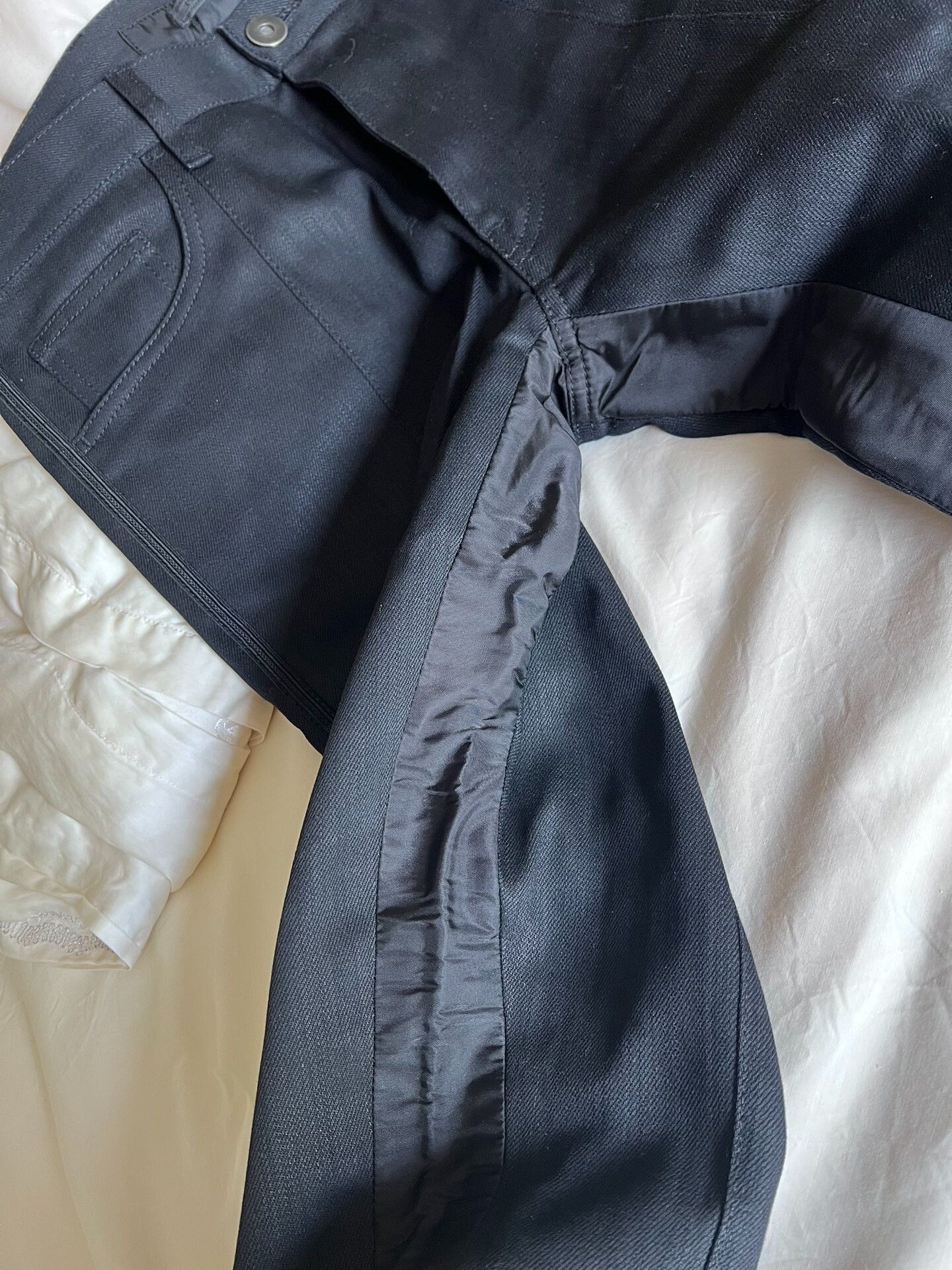 Prada Prada Black Slim Fit Pants in Excellent Condition Size US 34 / EU 50 - 3 Thumbnail