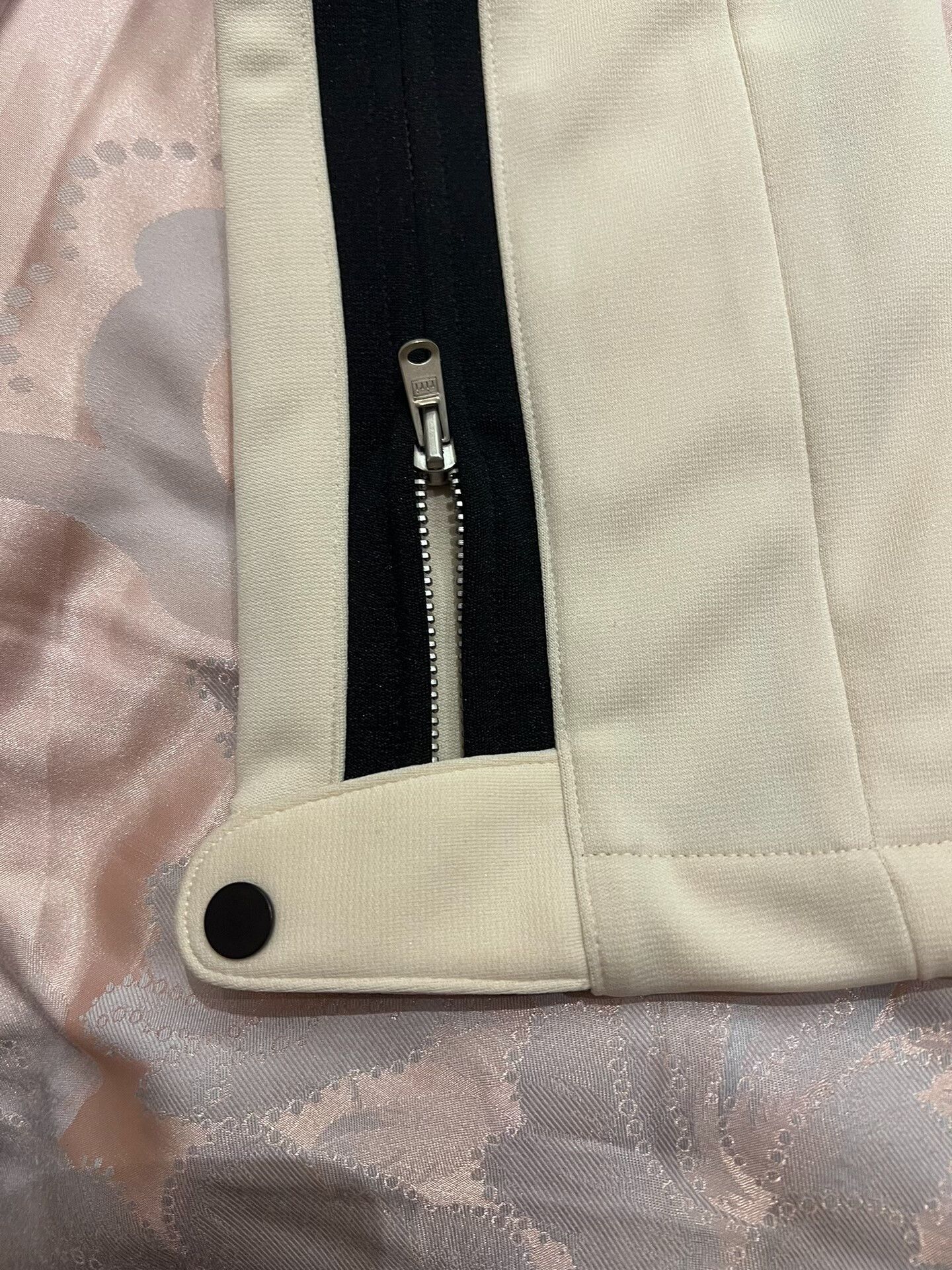 Fear of God fear of god drawstring pants in beige Size US 31 - 6 Thumbnail