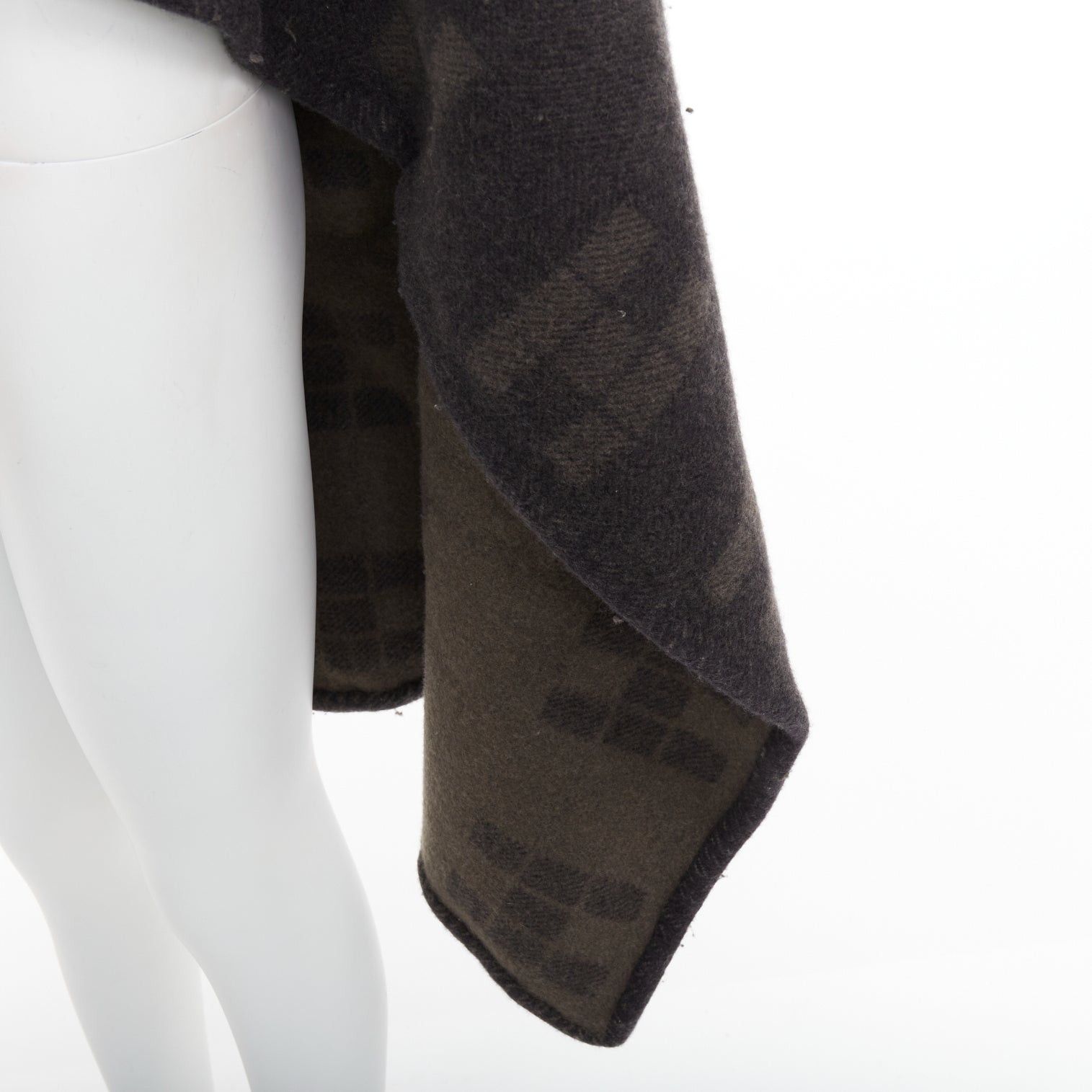 Hermes HERMES Vintage dark grey khaki H logo big square throw blanket Size ONE SIZE - 7 Thumbnail