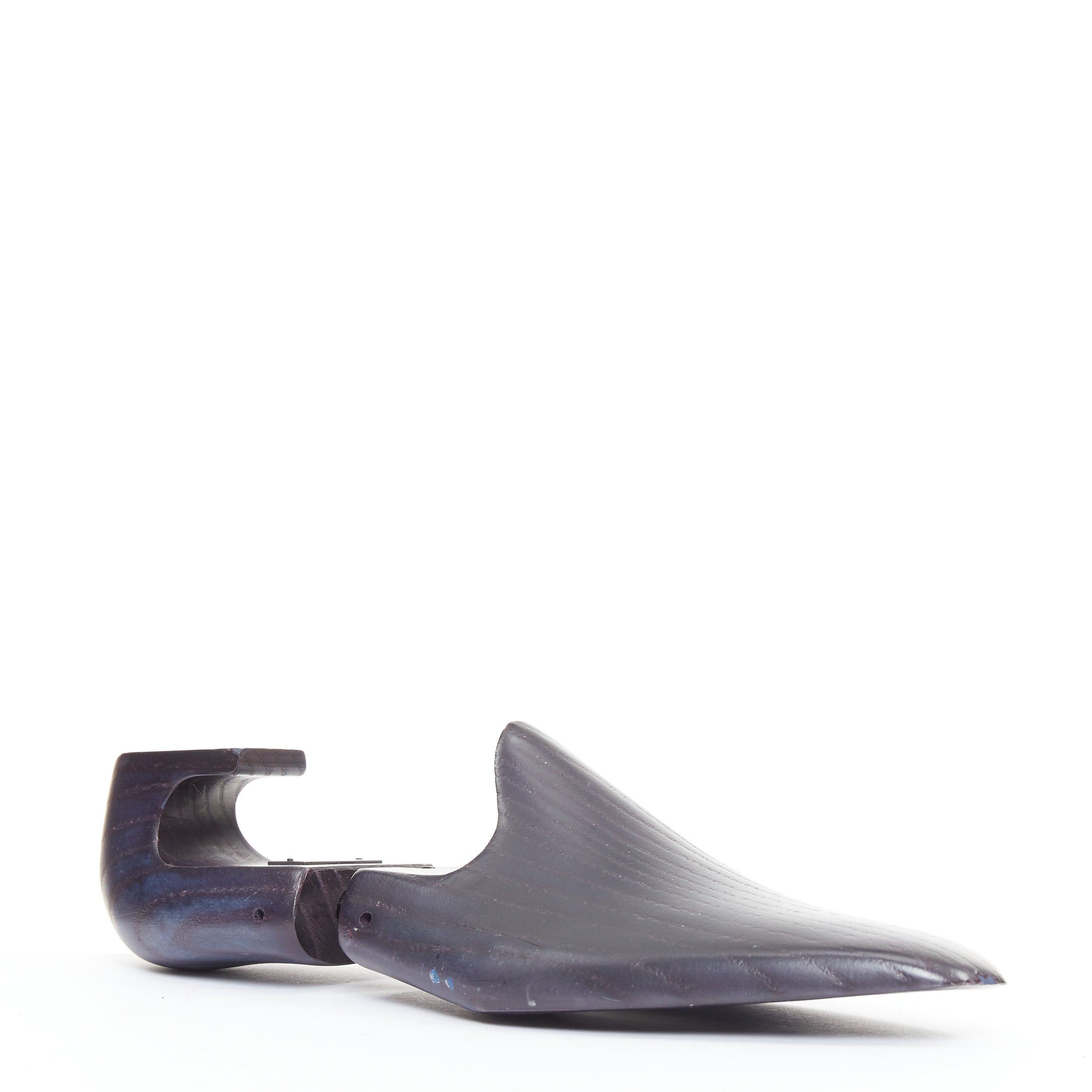 Berluti BERLUTI dark blue wooden carved logo shoe tree shape holder UK7 EU41 Size ONE SIZE - 3 Thumbnail