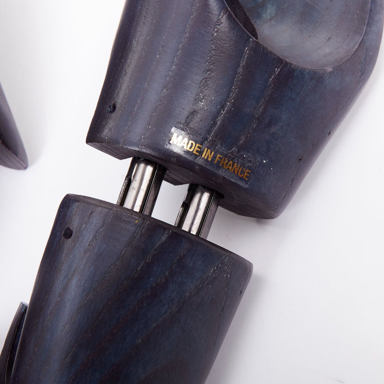 Berluti BERLUTI dark blue wooden carved logo shoe tree shape holder UK7 EU41 Size ONE SIZE - 11 Thumbnail