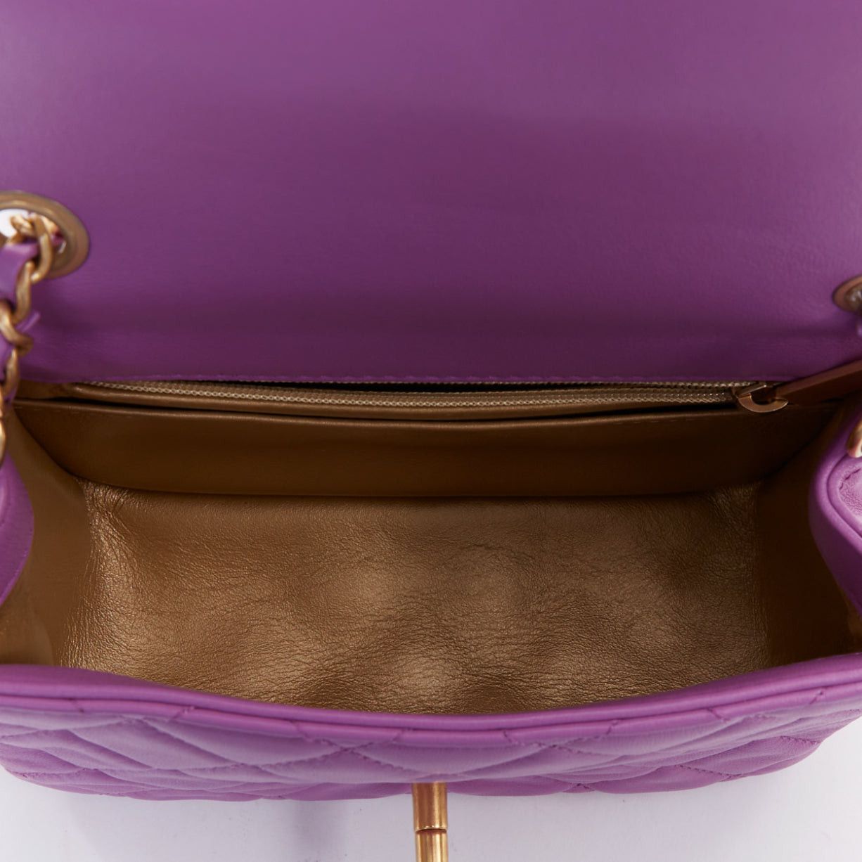Chanel CHANEL Pearl Crush Mini Square Flap purple lambskin aged gold hardware crossbody bag Size ONE SIZE - 9 Thumbnail