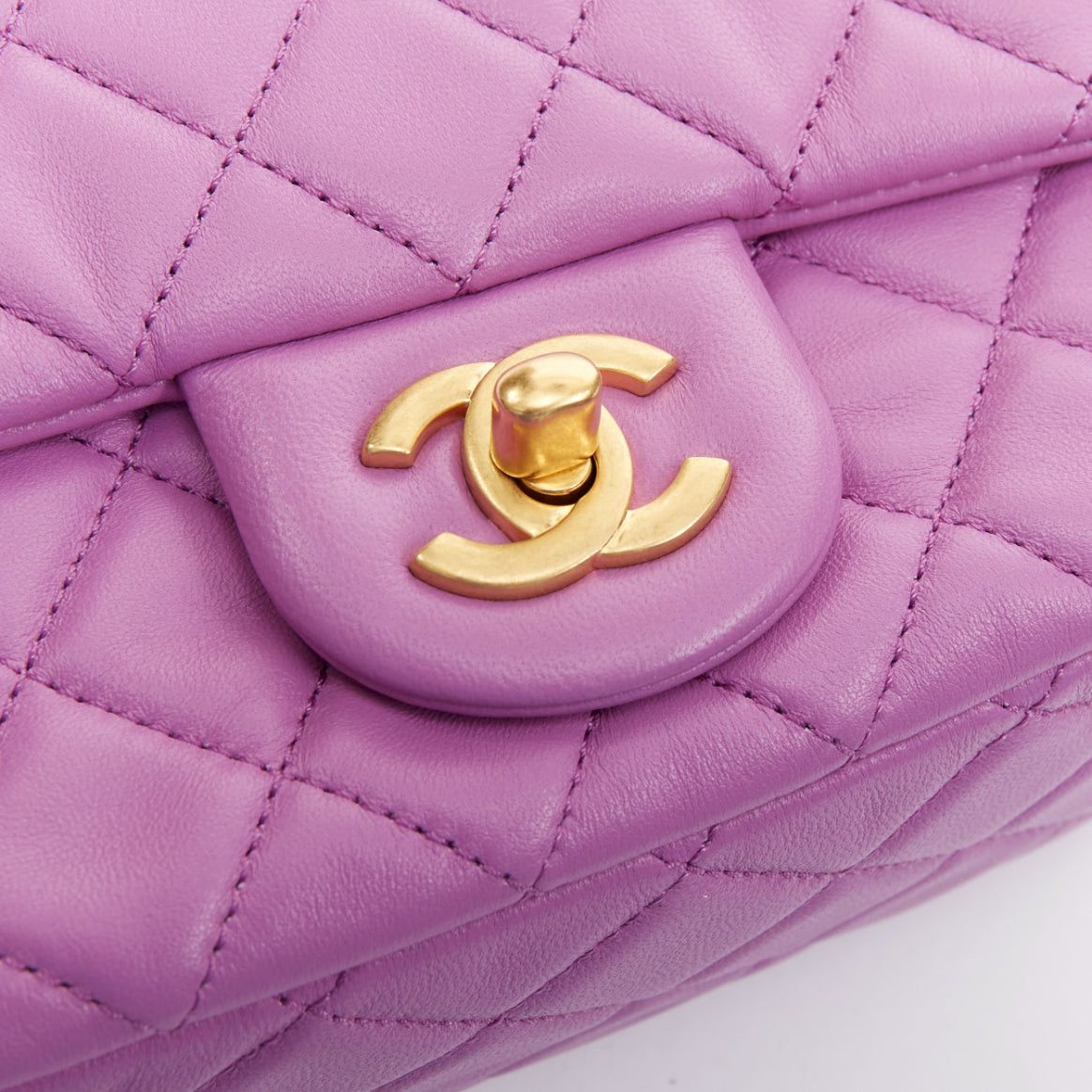 Chanel CHANEL Pearl Crush Mini Square Flap purple lambskin aged gold hardware crossbody bag Size ONE SIZE - 7 Thumbnail