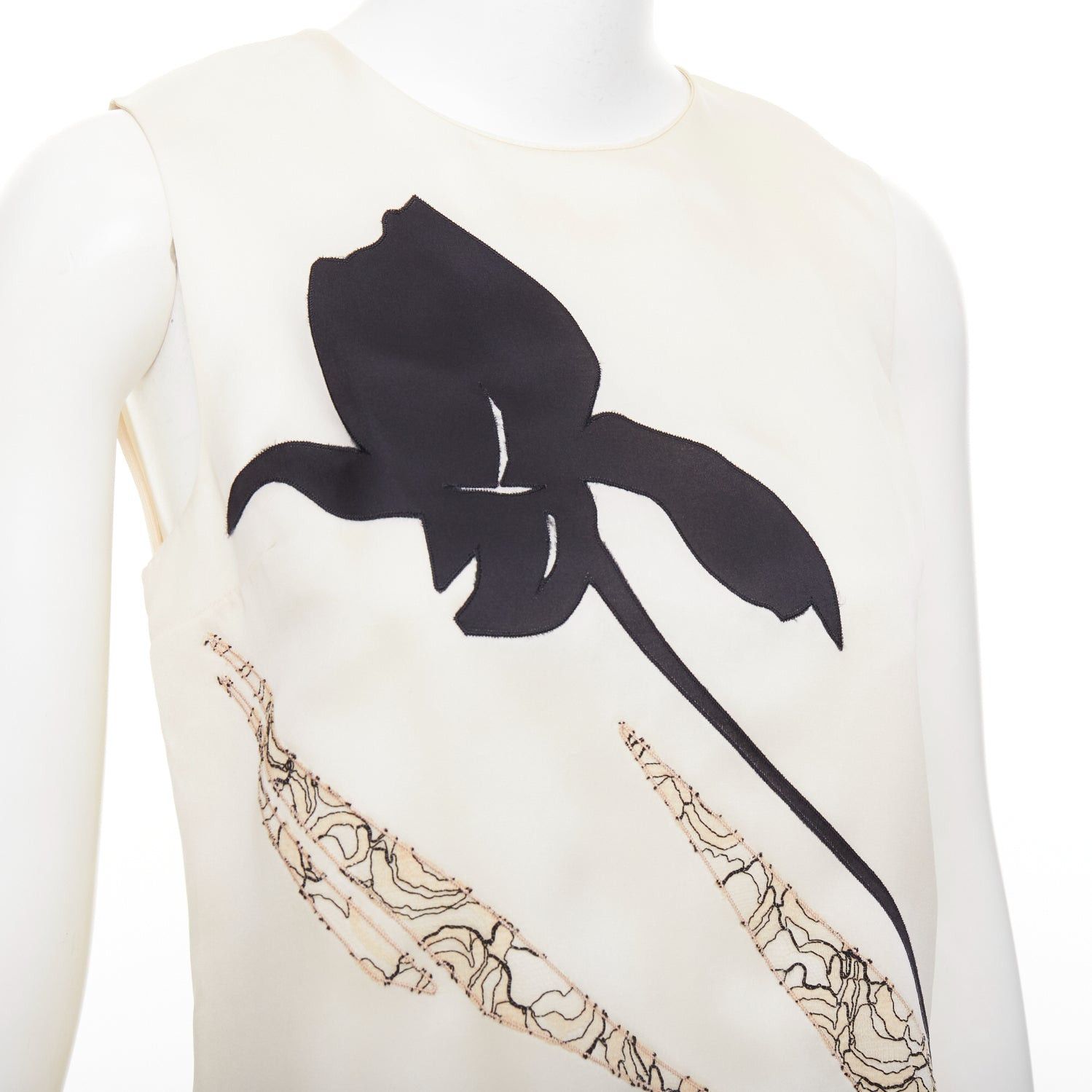 Dior DIOR Raf Simons 2014 Runway 100% silk ivory black floral patch applique shift dress FR36 S Size S / US 4 / IT 40 - 2 Thumbnail