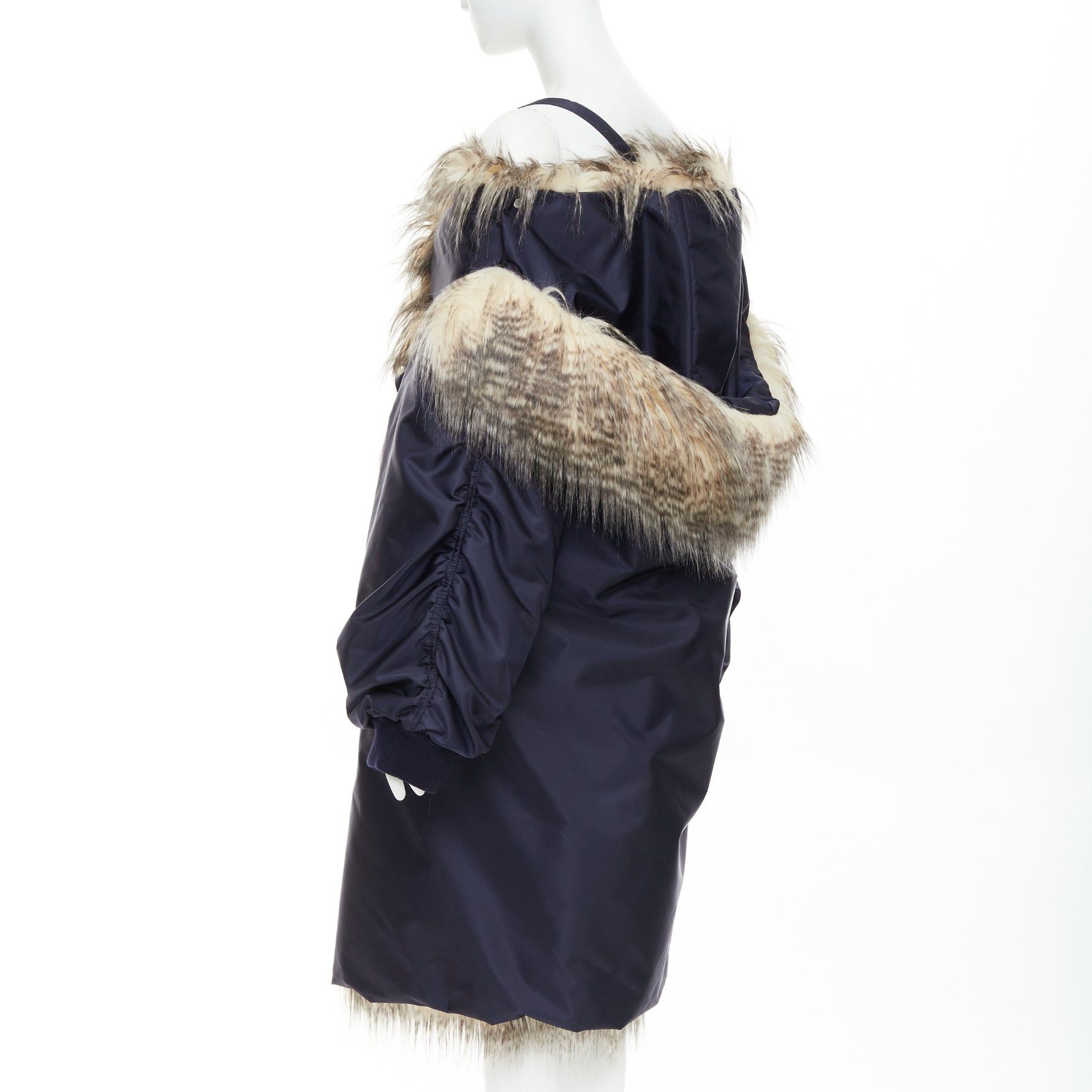 Prada rare PRADA 2021 Runway brown faux fur oversized off shoulder bomber coat IT38 XS Rihanna Size XS / US 0-2 / IT 36-38 - 7 Thumbnail