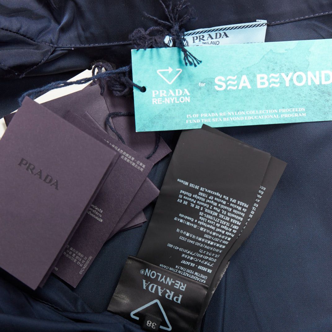 Prada PRADA 2022 Re-Nylon navy blue white logo cropped boxy shirt IT38 XS Size XS / US 0-2 / IT 36-38 - 8 Thumbnail