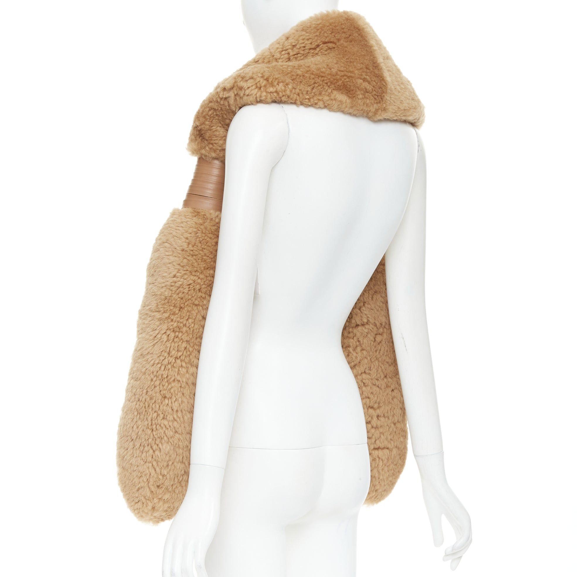Bottega Veneta rare BOTTEGA VENETA 2021 Runway icelanding shearling leather wrap statement stole scarf Size ONE SIZE - 6 Thumbnail