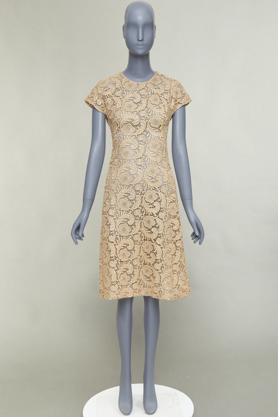 Prada PRADA 2008 Vintage gold metallic 3D guipure lace cap sleeve cocktail dress IT38 XS Size XS / US 0-2 / IT 36-38 - 9 Thumbnail