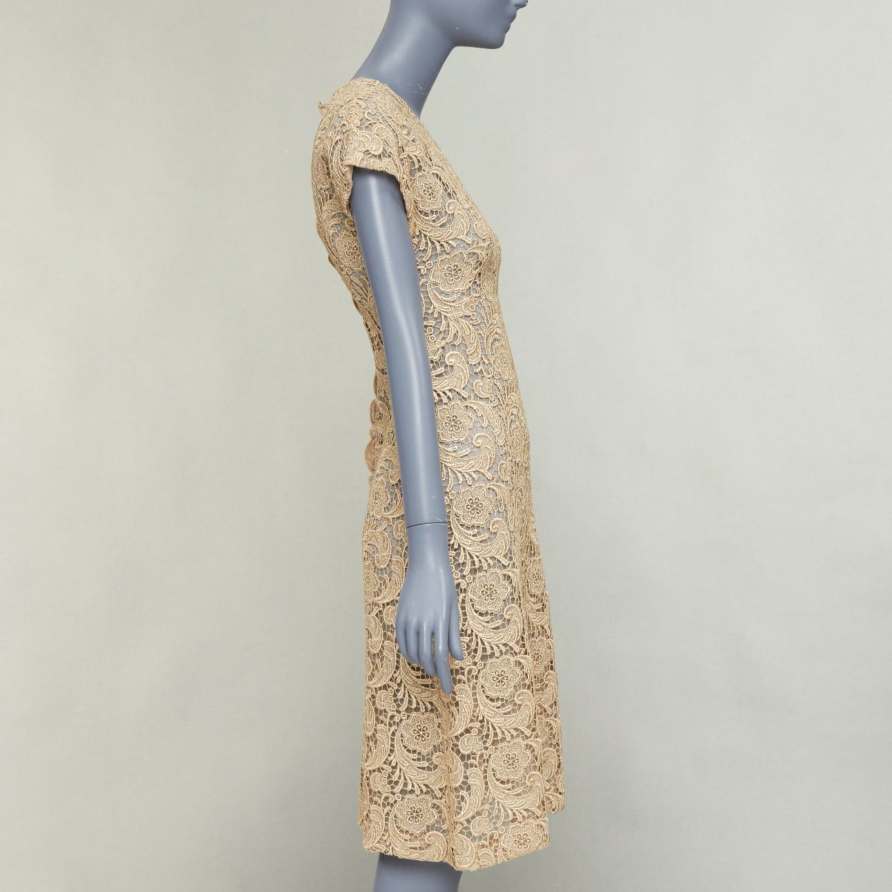 Prada PRADA 2008 Vintage gold metallic 3D guipure lace cap sleeve cocktail dress IT38 XS Size XS / US 0-2 / IT 36-38 - 4 Thumbnail