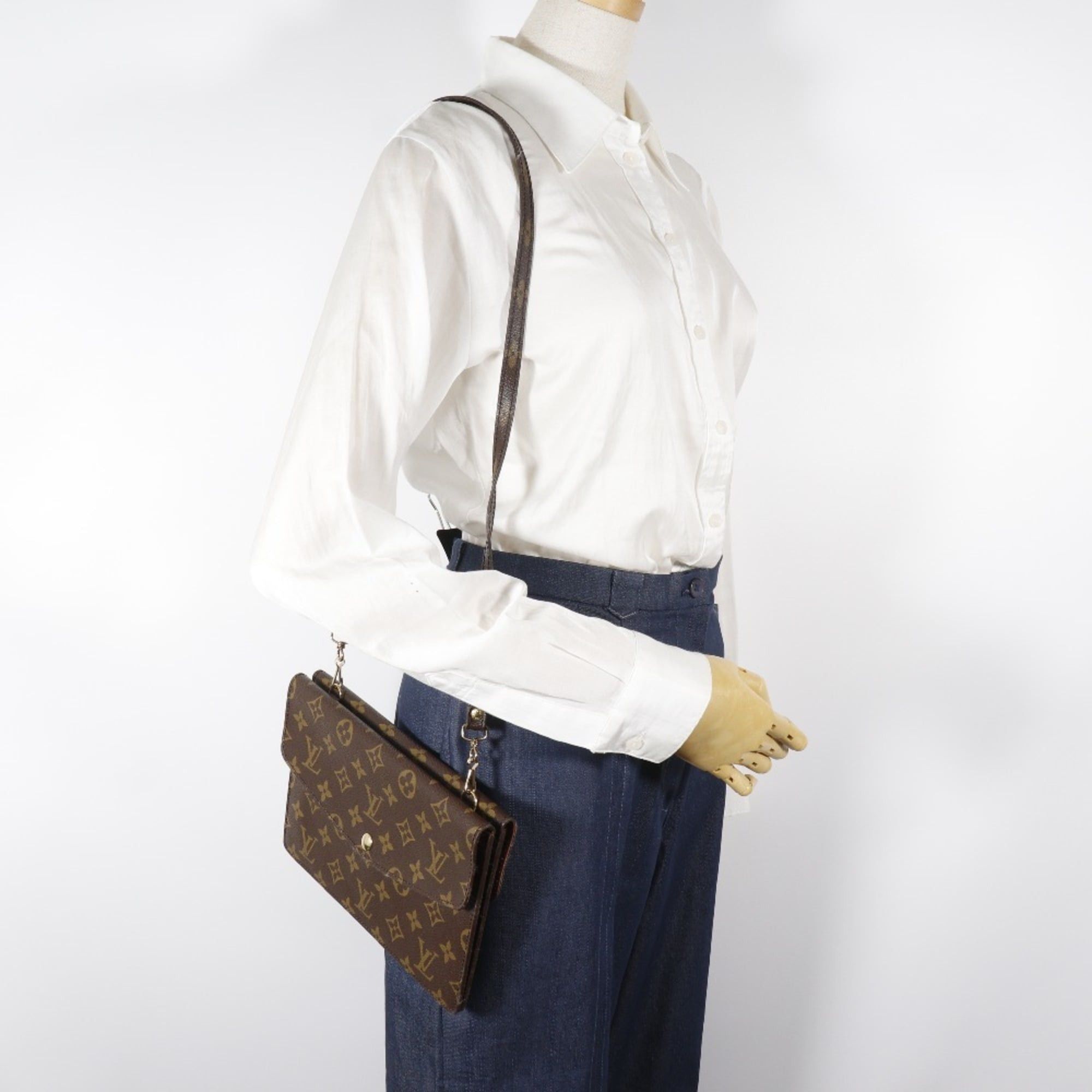 Louis Vuitton Louis Vuitton Double Mule Shoulder Bag Vintage 2-Way Clutch M51815 Monogram Canvas 1990 Brown VI0990 A5 Snap Button Unisex Size ONE SIZE - 16 Thumbnail
