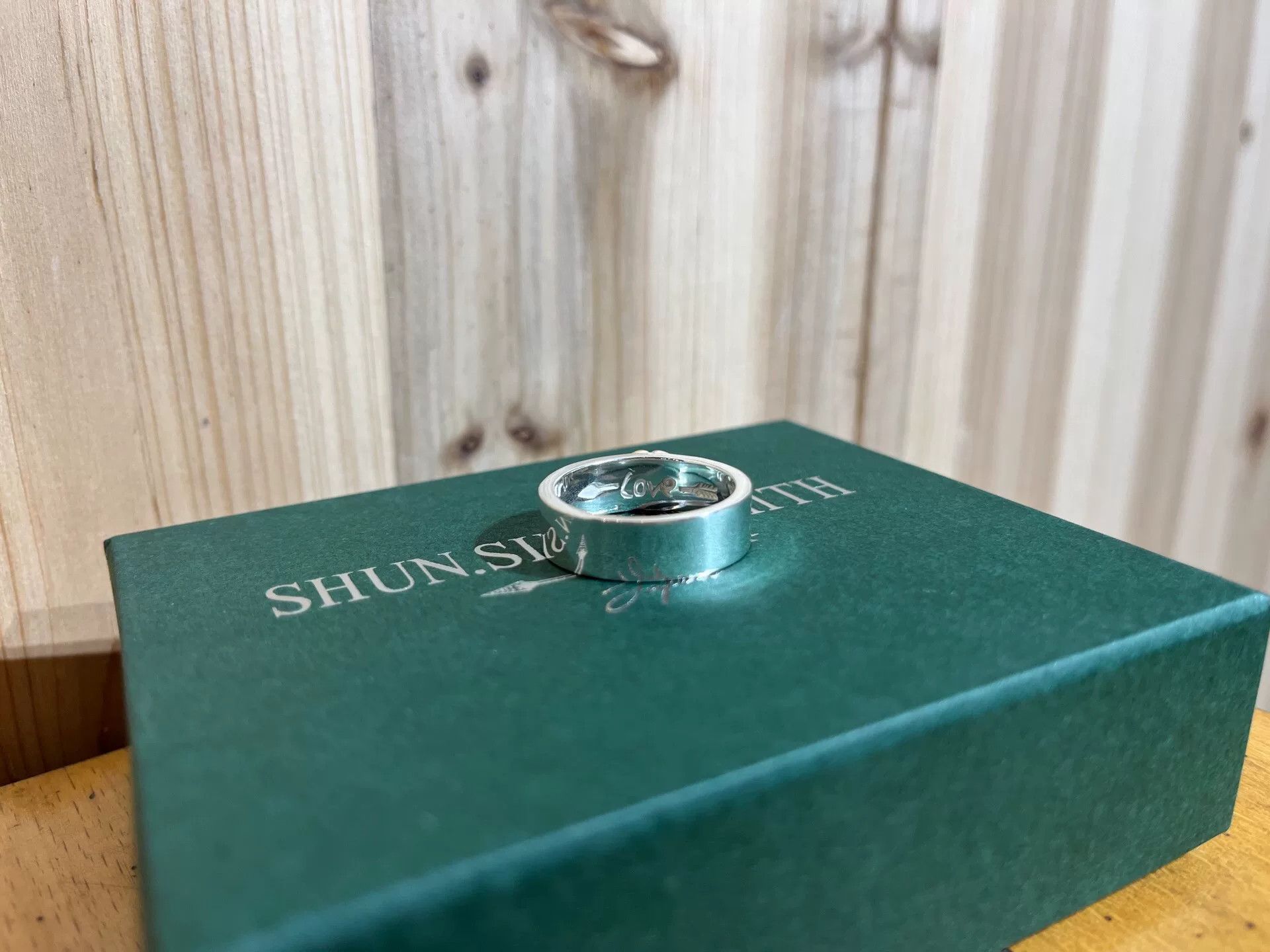 Takumi shun smith love silver ring with gold details Size ONE SIZE - 4 Thumbnail