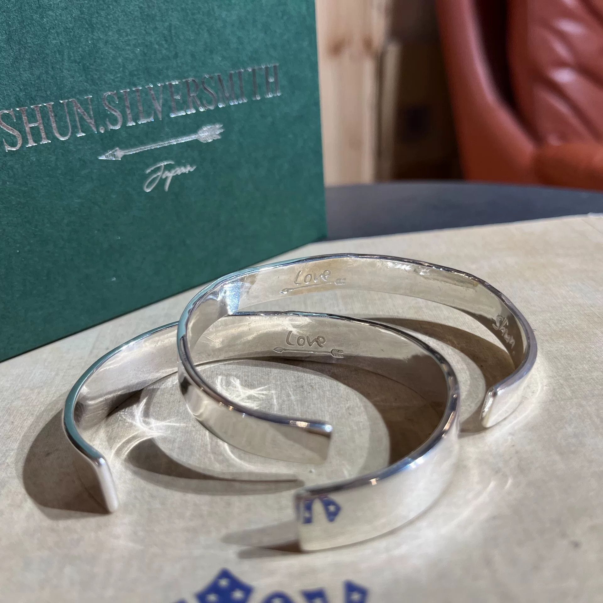 Larry Smith elegant silver and gold floral cuff bracelet Size ONE SIZE - 4 Thumbnail