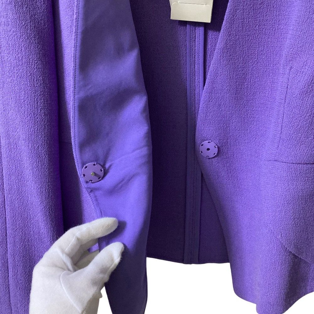 Armani Armani Armani Collezioni Setup Jacket Skirt Others Suits DUTY FREE for USA Size ONE SIZE - 5 Thumbnail