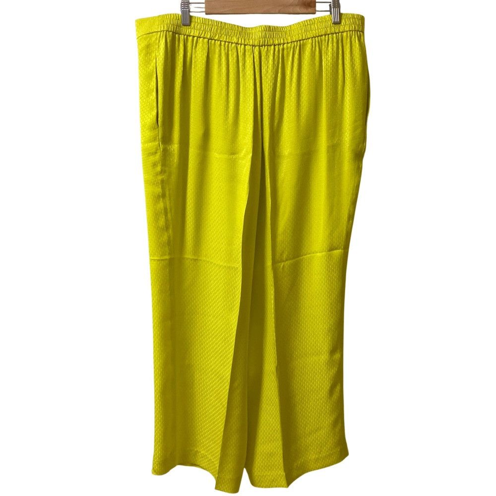 Other Other Carolina Herrera Silk Setup Others Suits DUTY FREE for USA Size ONE SIZE - 12 Thumbnail