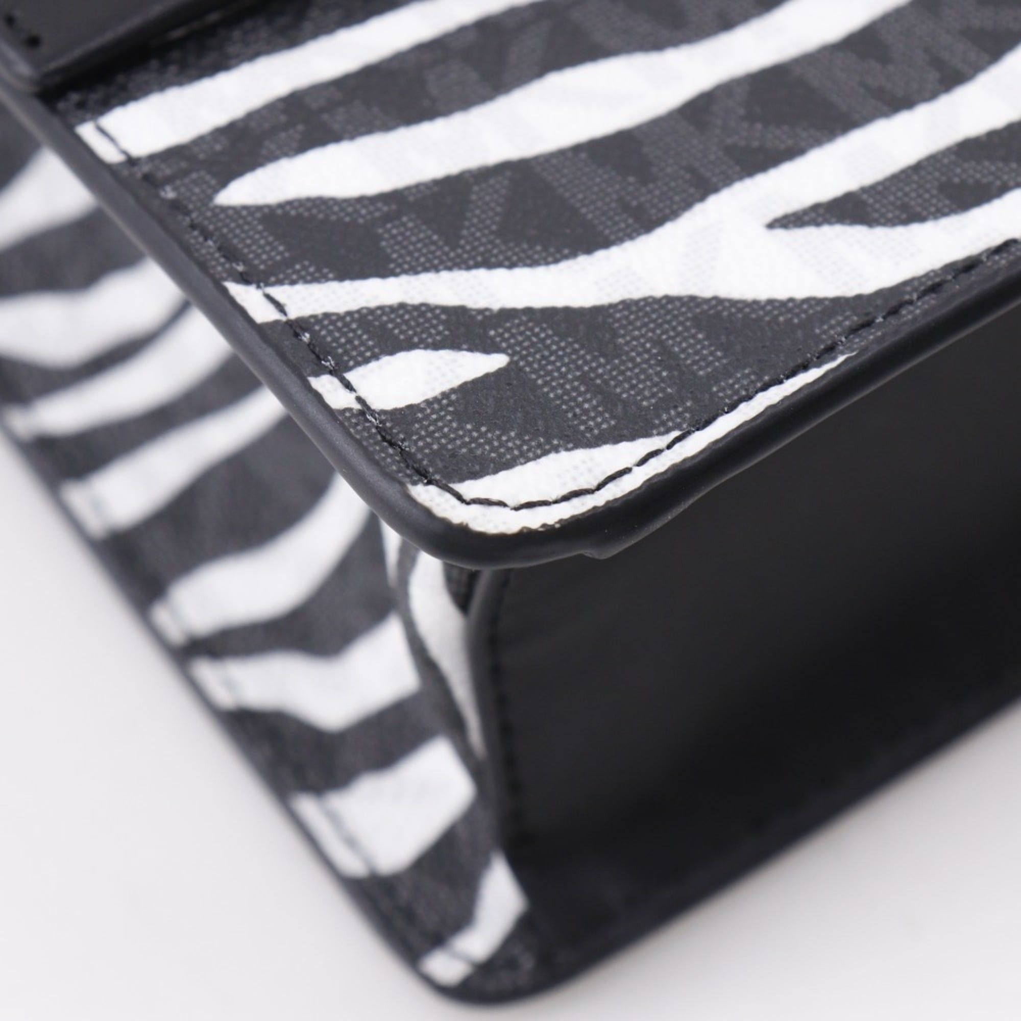 Michael Kors Michael Kors Greenwich Shoulder Bag, Chain Animal Print Zebra, 35S5SGRC1V, PVC, Black/White, Magnetic closure, Greenwich, Women's Size ONE SIZE - 4 Thumbnail