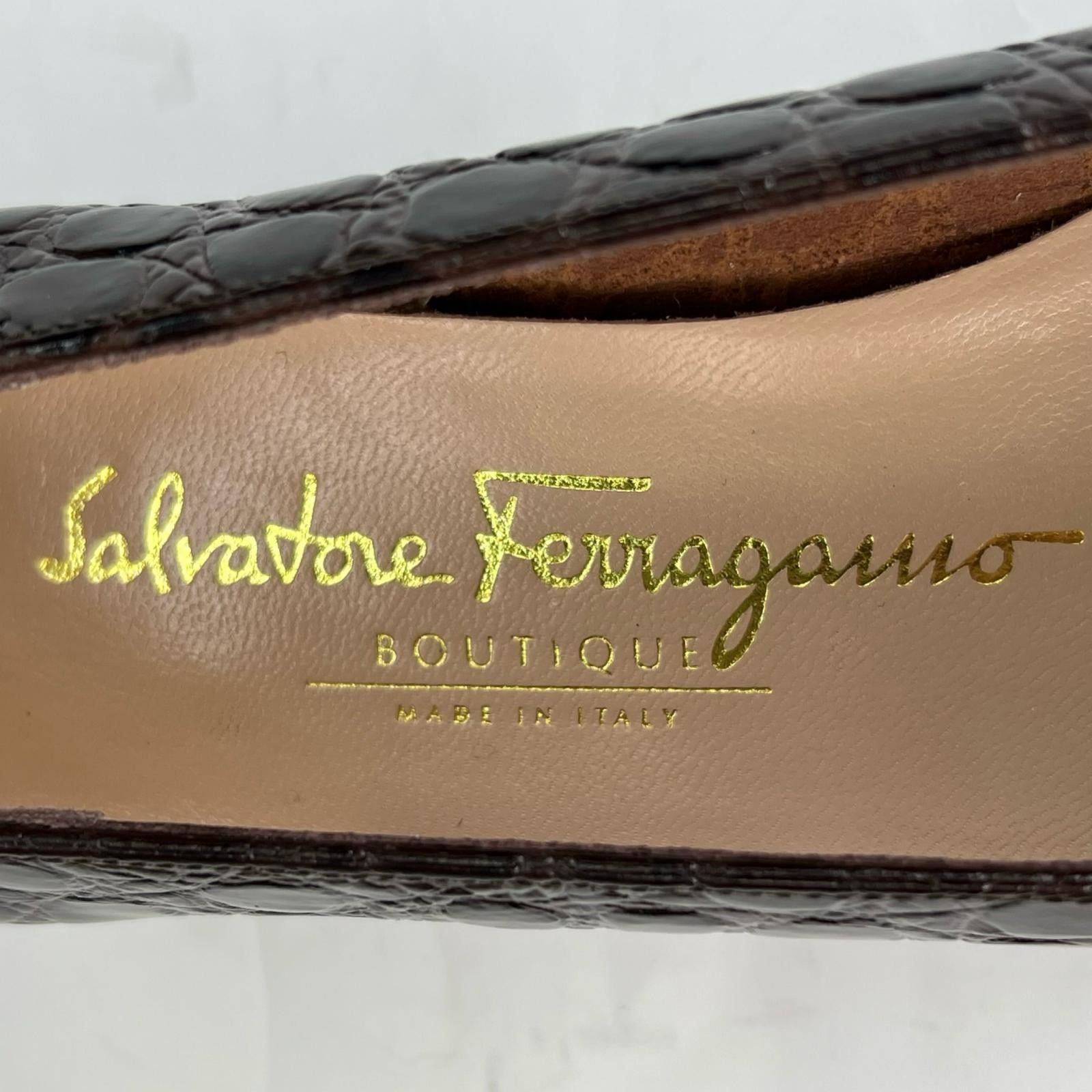 Salvatore Ferragamo Salvatore Ferragamo Salvatore Ferragamo VARA Crocodile Pumps Leather Shoes DUTY FREE for USA Size ONE SIZE - 9 Thumbnail