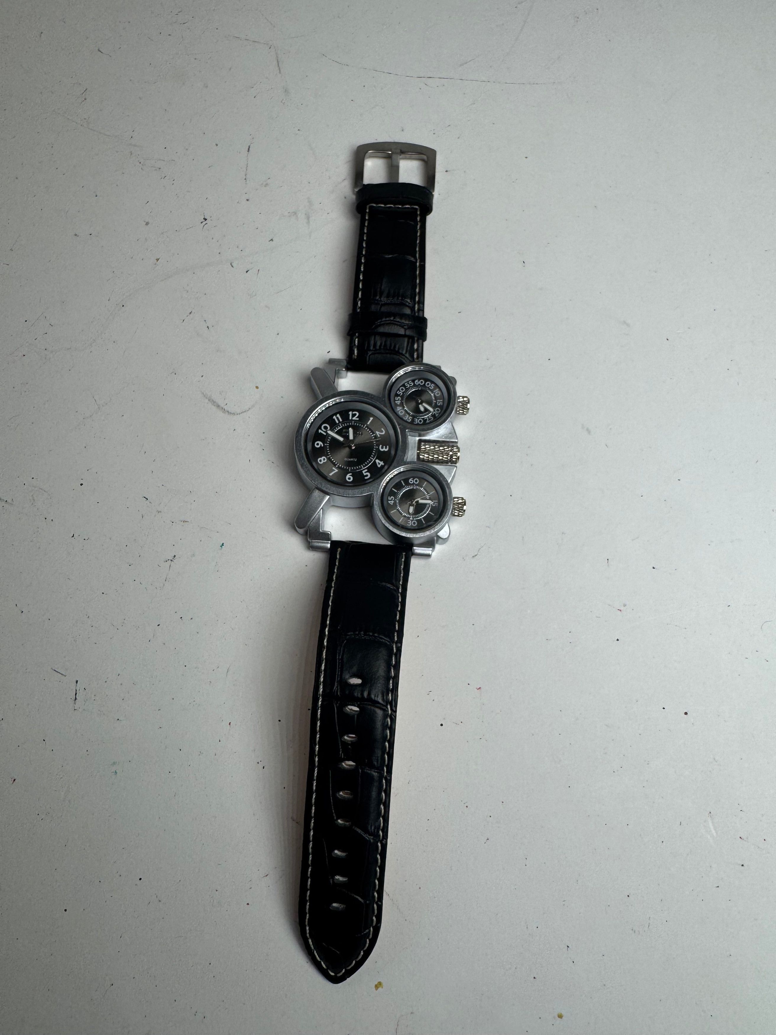 Other Mens Quartz Watch Black Silver Size ONE SIZE - 4 Thumbnail
