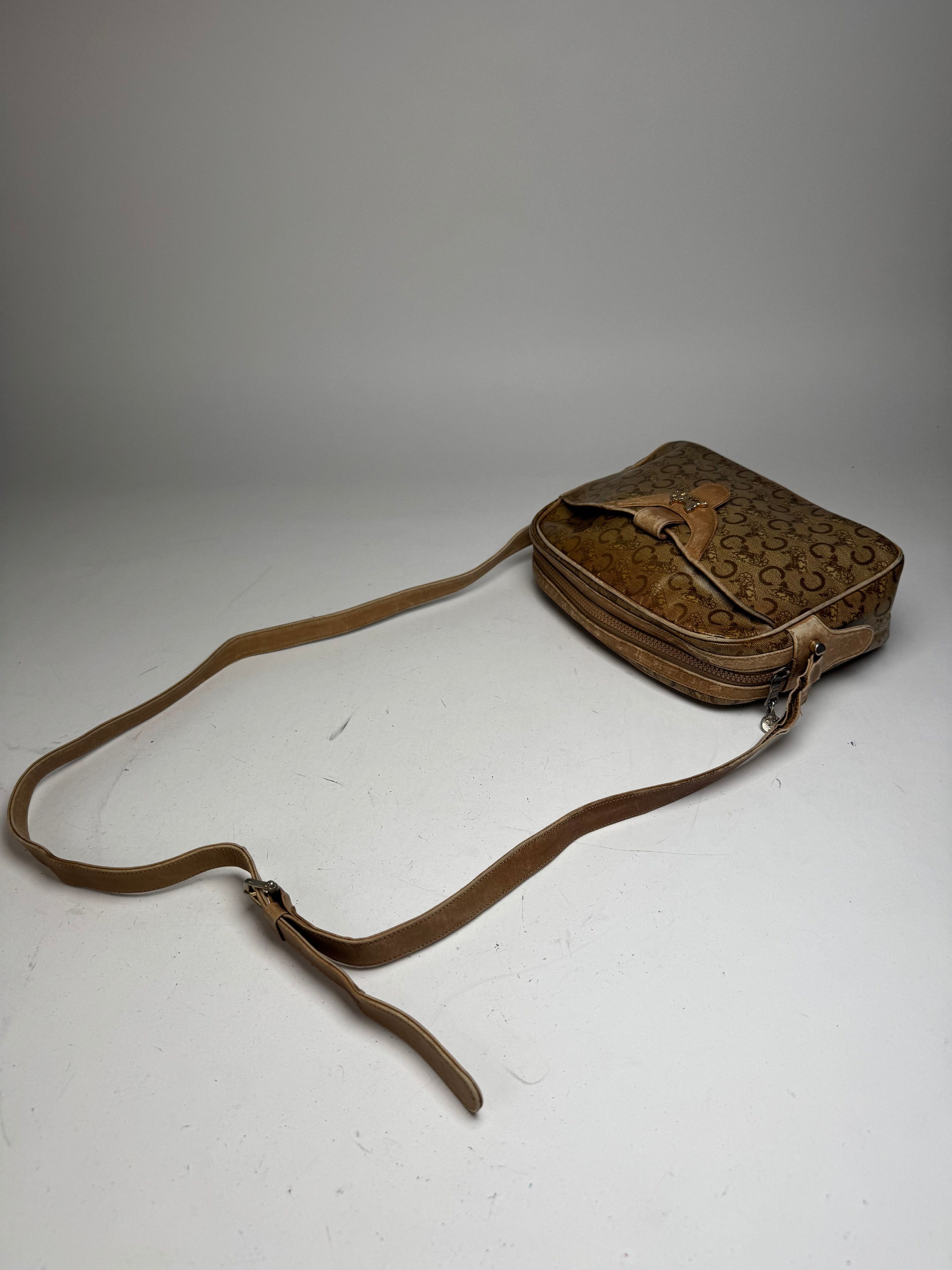 Other Vintage Celine Paris Patent Leather Monogram Crossbody Bag Size ONE SIZE - 8 Thumbnail
