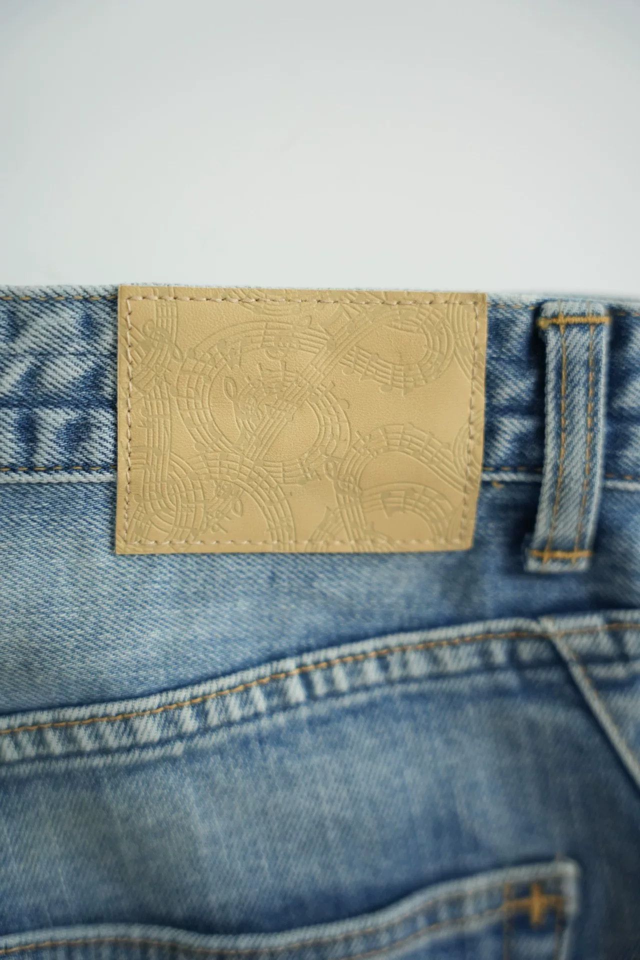Number (N)ine washed denim pants with musical print Size US 30 / EU 46 - 6 Thumbnail
