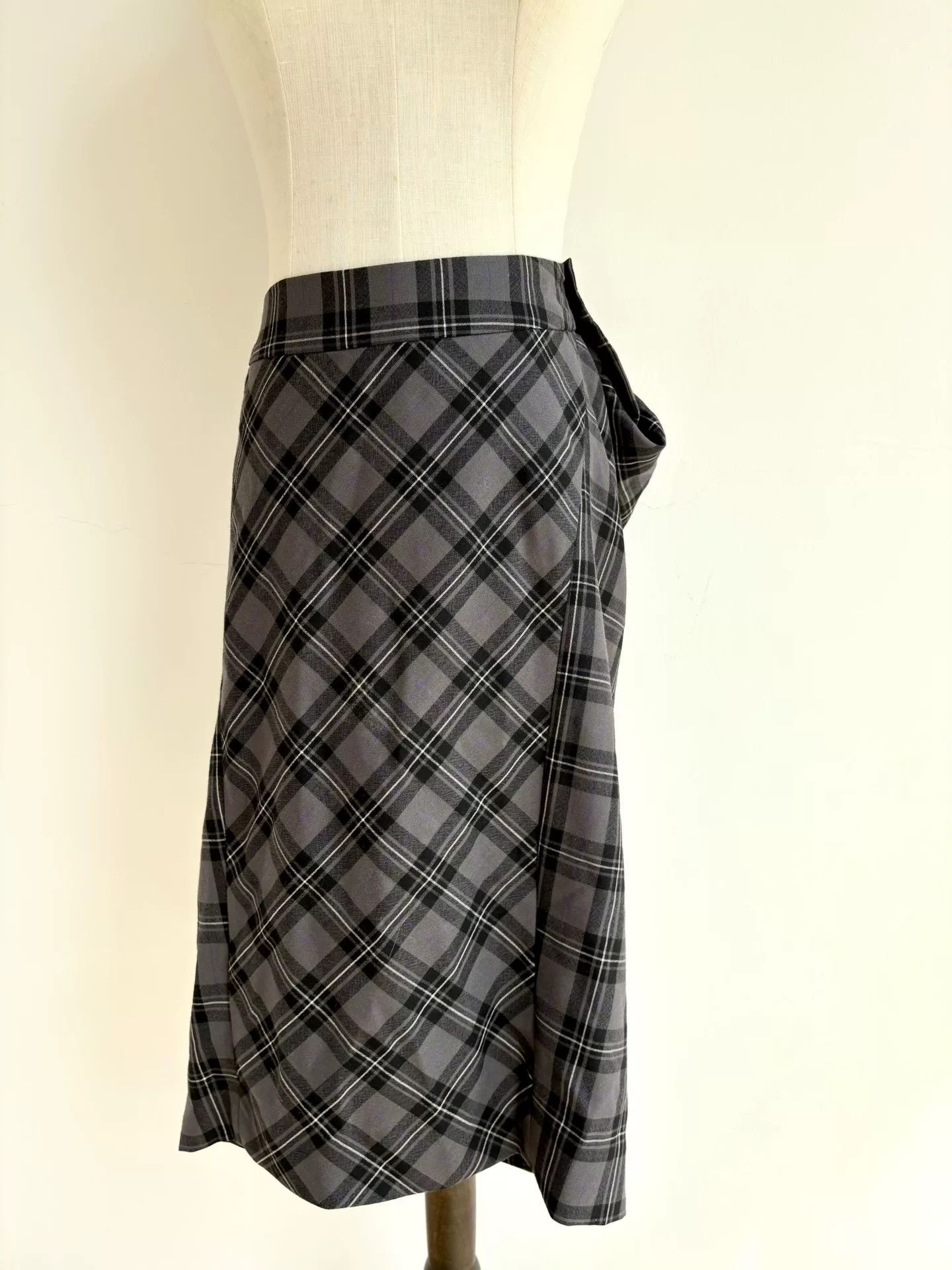 Vivienne Westwood vivienne westwood gray plaid skirt suit Size L / US 10 / IT 46 - 8 Thumbnail