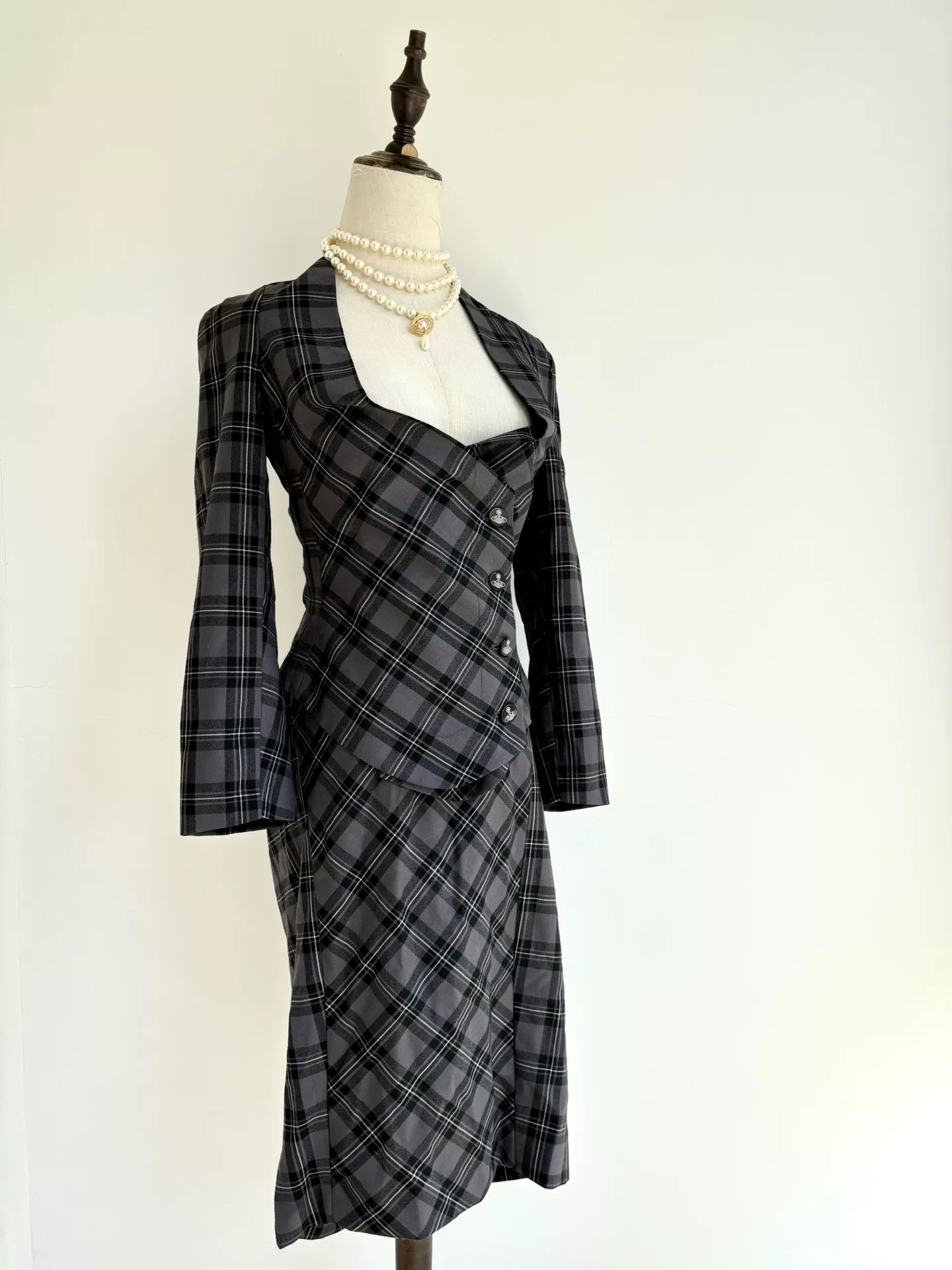 Vivienne Westwood vivienne westwood gray plaid skirt suit Size L / US 10 / IT 46 - 2 Thumbnail