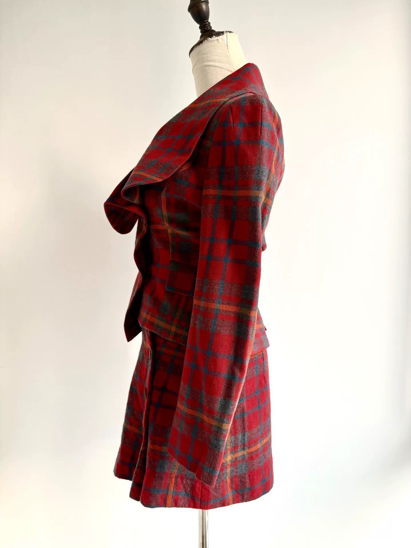Vivienne Westwood vivienne westwood red plaid blazer and skirt set Size XL / US 12-14 / IT 48-50 - 4 Thumbnail