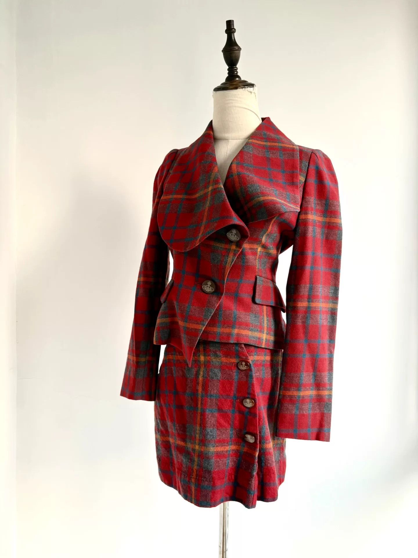 Vivienne Westwood vivienne westwood red plaid blazer and skirt set Size XL / US 12-14 / IT 48-50 - 3 Thumbnail