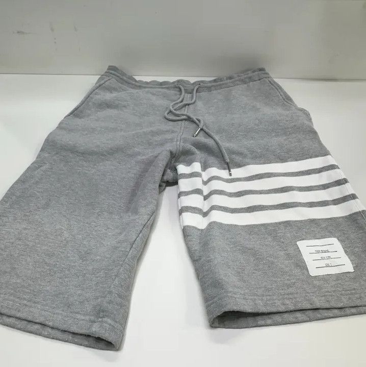 Thom Browne Thom Browne Gray Classic Striped Relaxed Shorts Size US 30 / EU 46 - 10 Thumbnail