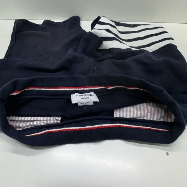 Thom Browne Thom Browne Classic Striped Sports Shorts Size US 30 / EU 46 - 8 Thumbnail