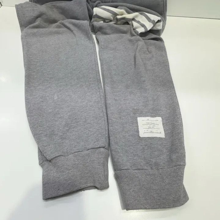Thom Browne Thom Browne Classic Sports Pants for Men Size US 32 / EU 48 - 9 Thumbnail