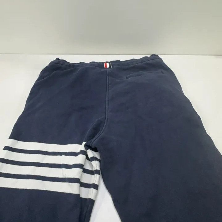Thom Browne Thom Browne Classic Stripe Sports Shorts in Navy Blue Size US 30 / EU 46 - 13 Thumbnail