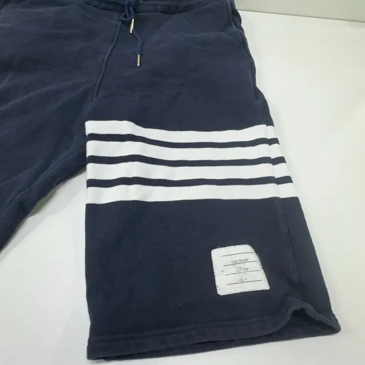 Thom Browne Thom Browne Classic Stripe Sports Shorts in Navy Blue Size US 30 / EU 46 - 10 Thumbnail