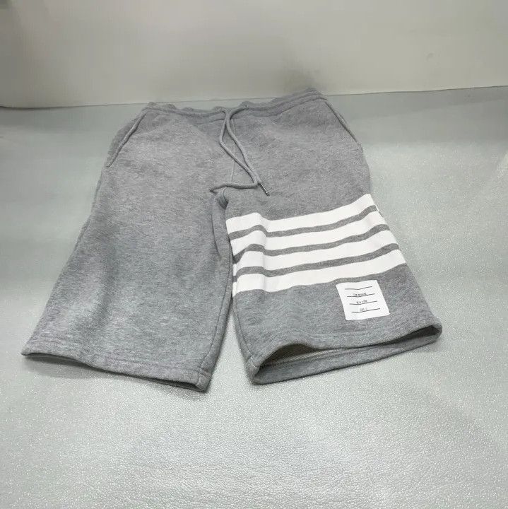 Thom Browne Thom Browne Classic Stripe Relaxed Grey Shorts Size US 26 / EU 42 - 8 Thumbnail
