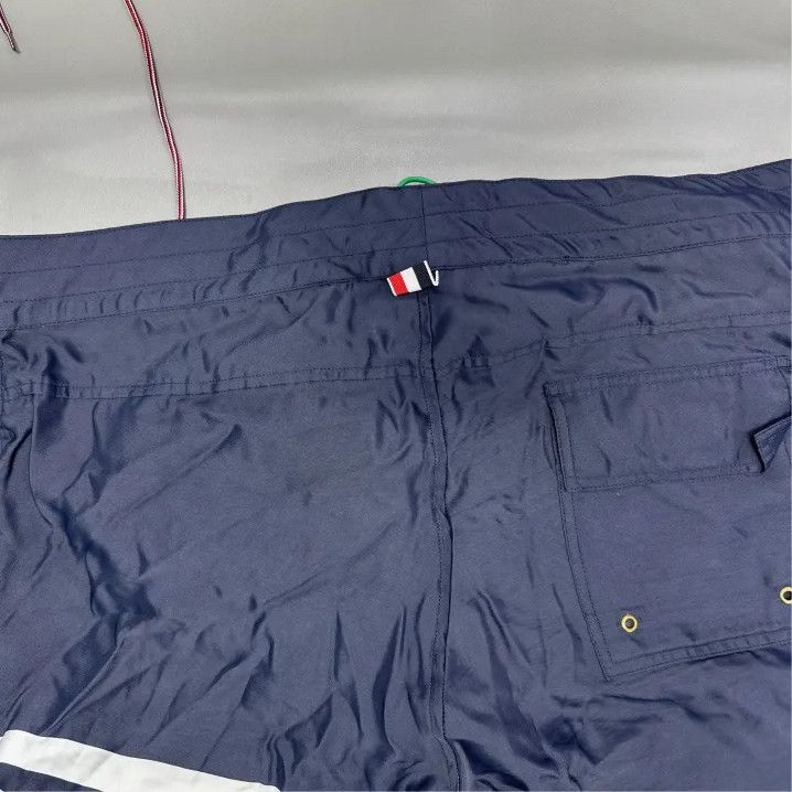 Thom Browne Thom Browne Classic Stripe Casual Shorts for Summer Size 28" / US 6 / IT 42 - 8 Thumbnail