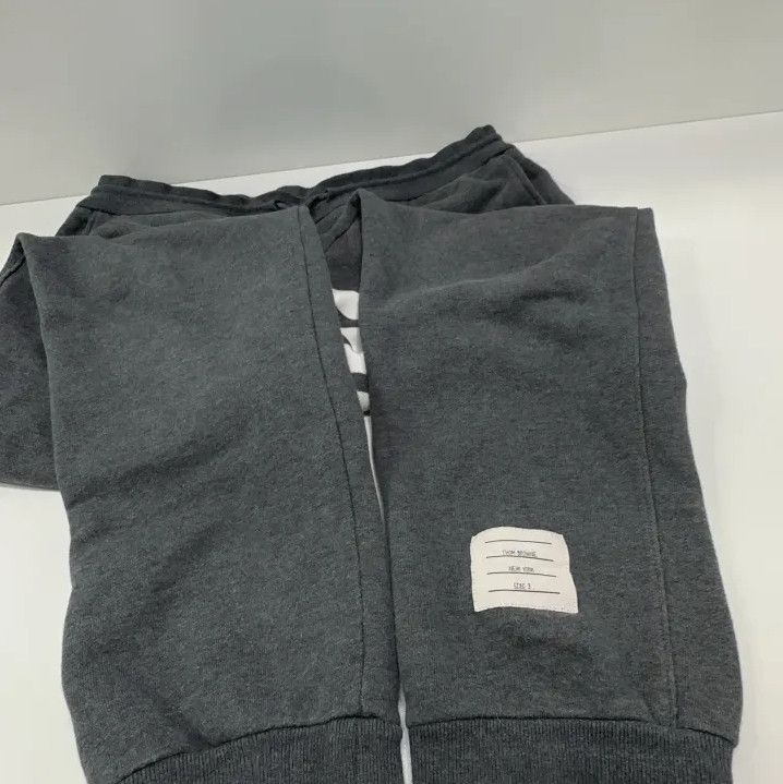 Thom Browne Thom Browne Gray Striped Athletic Sweatpants Size US 34 / EU 50 - 11 Thumbnail