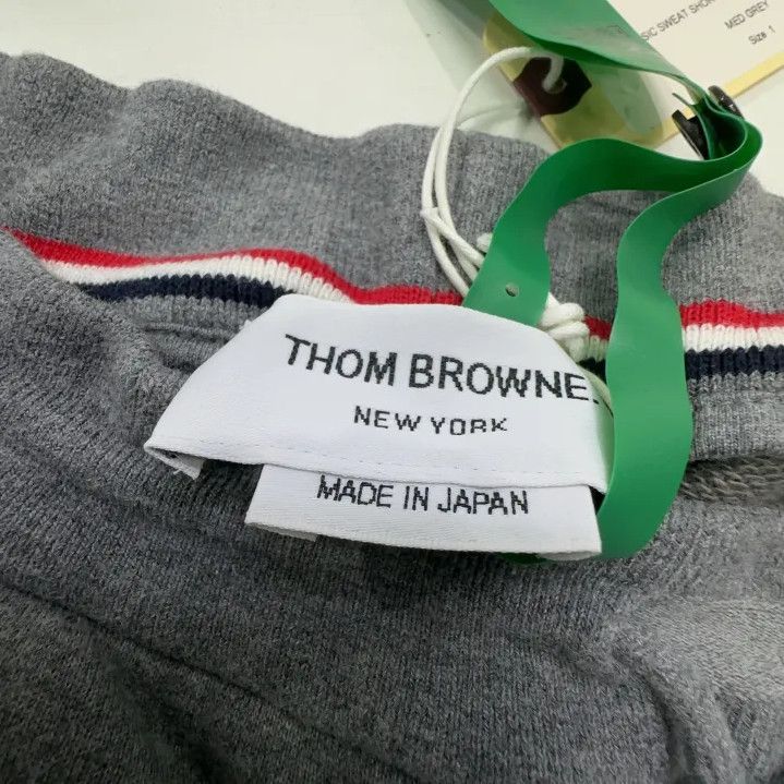 Thom Browne Thom Browne Gray Striped Casual Shorts Size US 30 / EU 46 - 4 Thumbnail